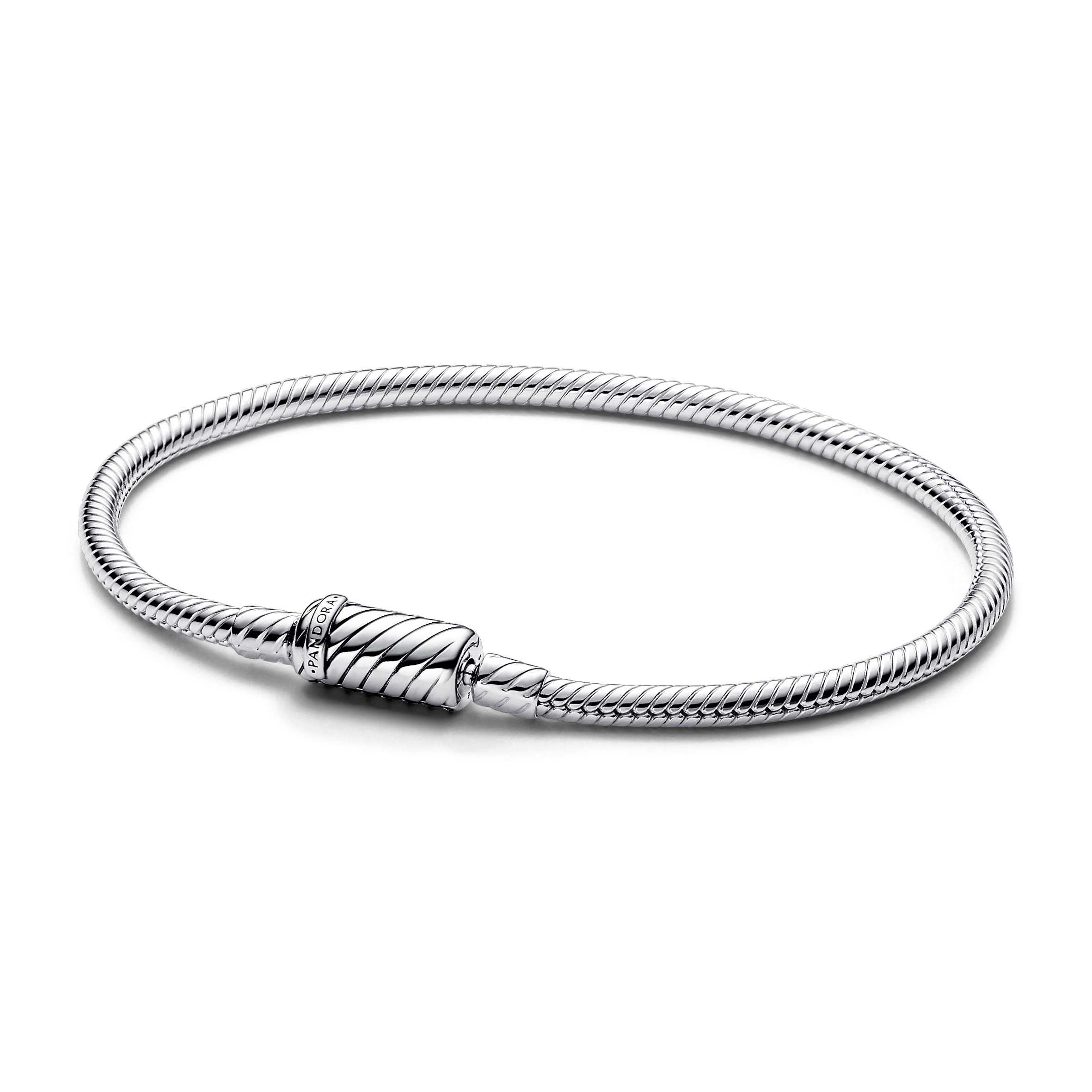 MOMENTS– STUDDED CHAIN SLIDER BRACELET
