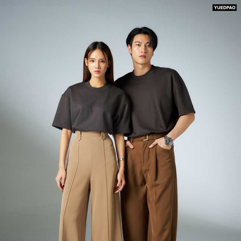 Yuedpao เสื้อยืด Feather Comfort Oversized สี Black shadow