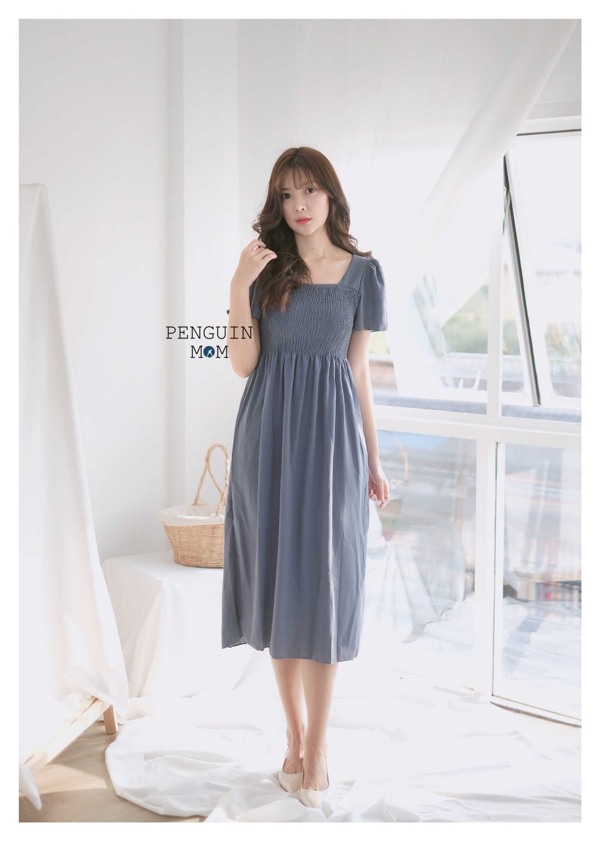 SALE เดรสคลุมท้อง ชุดคลุมท้อง Smocked เทาฟ้า
