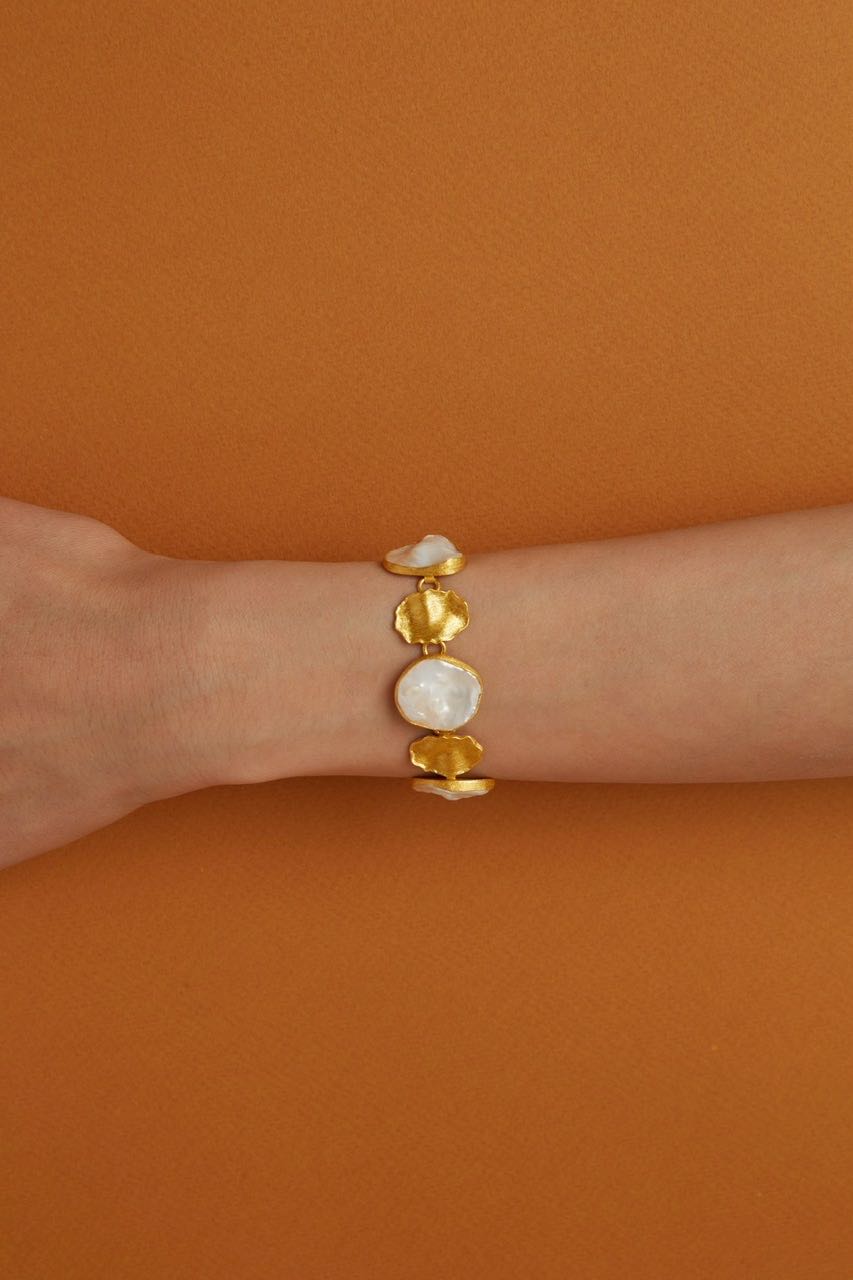 Handmade petal freshwater pearl bracelet