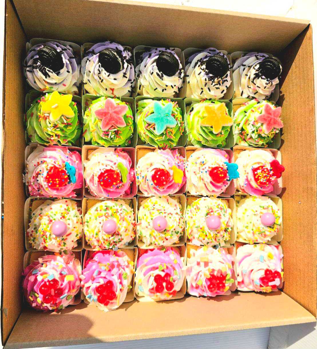 คัพเค้กดาว(25ชิ้น)