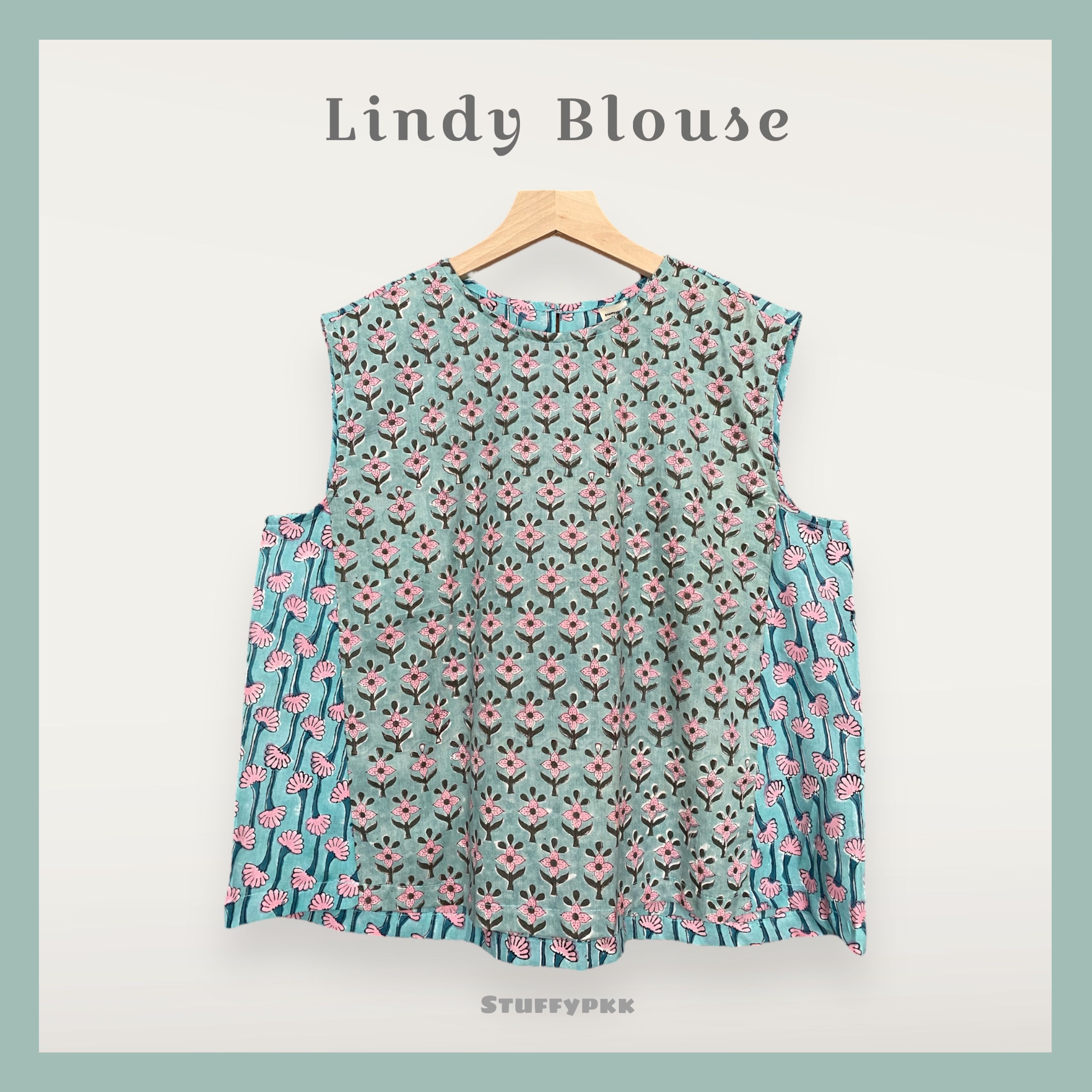 𝐋𝐢𝐧𝐝𝐲 𝐓𝐨𝐩 เสื้อแขนกุด สีเขียวดอกชมพู