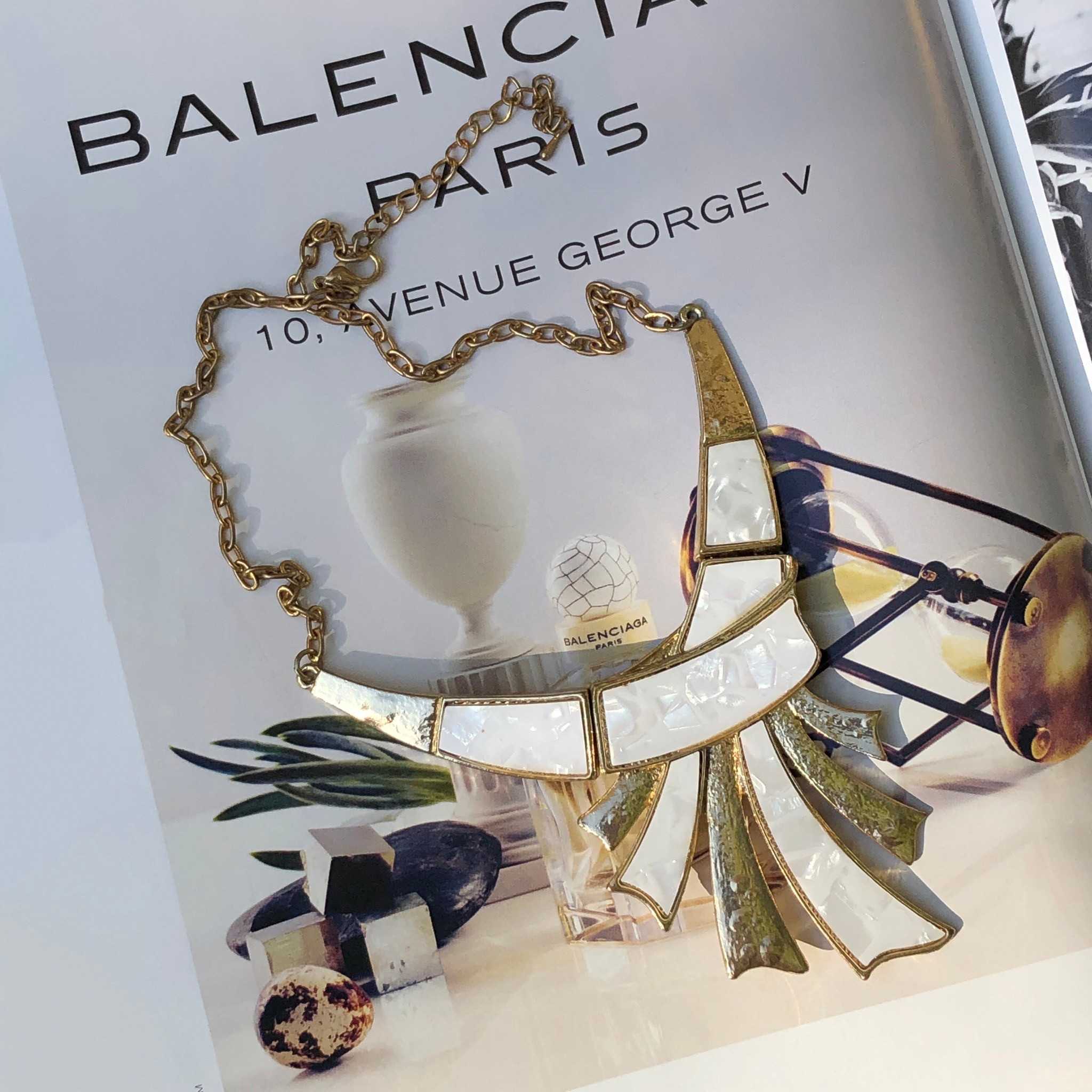 Vintage White Opal - Gold Gentle Stripes Necklace 🎗️🤍👑 สร้อยคอวินเทจดีไซน์เส้นริ้วพริ้วไหว