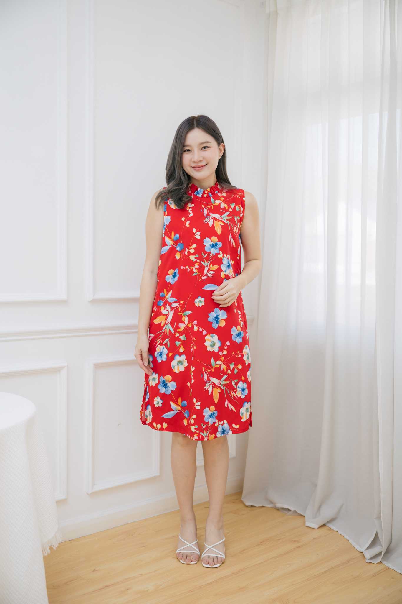 ชุดให้นม  Red floral fur dress