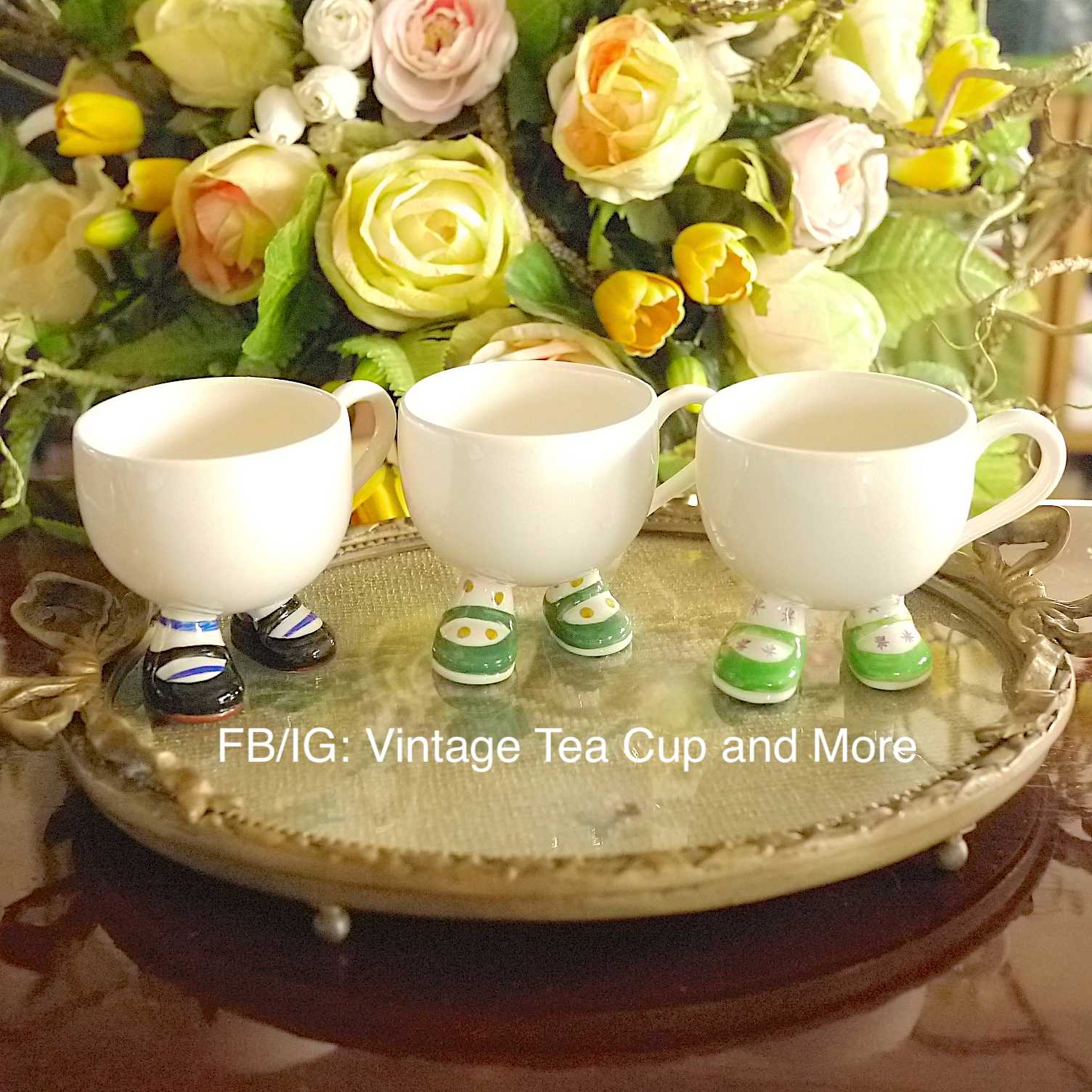 ถ้วยมีขา Cartonware England