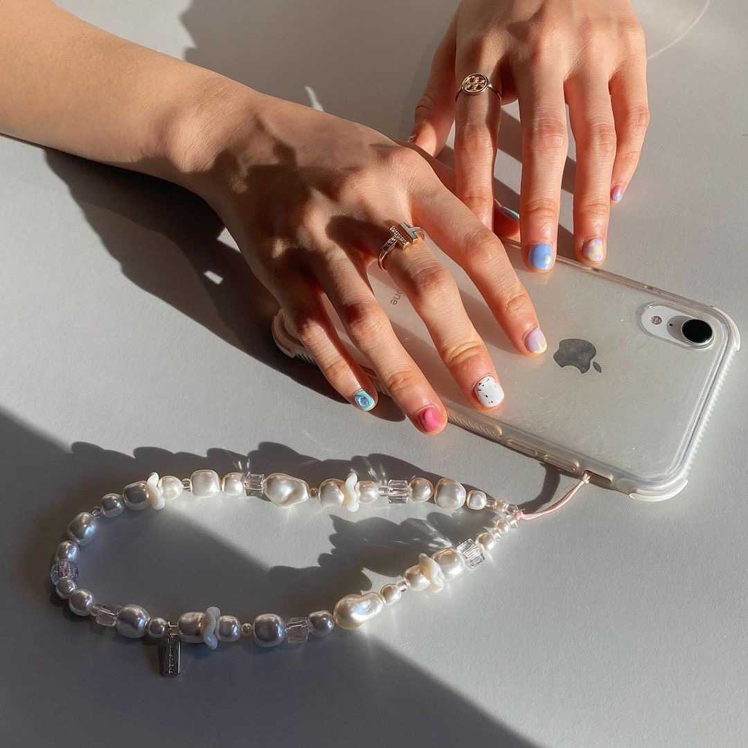 ALL-WHITE PHONE STRAP