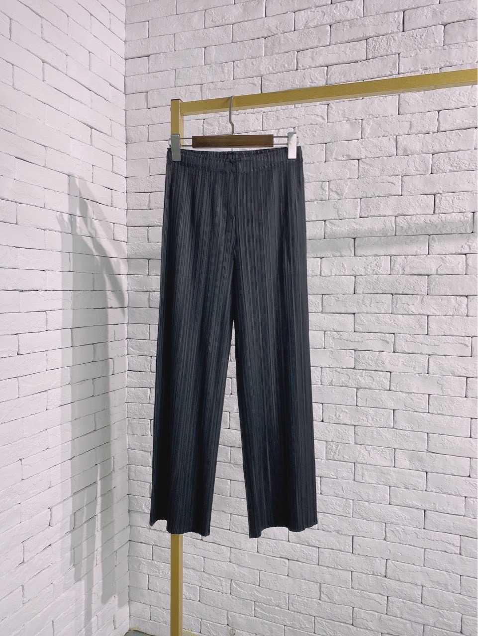 PleatByNisa (พร้อมส่ง) กางเกงอัดพลีท P1110