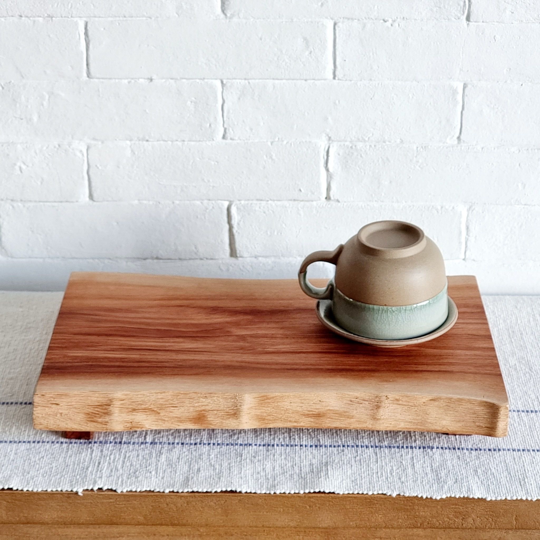Longan Wood Stand: ฐานไม้ลำไย