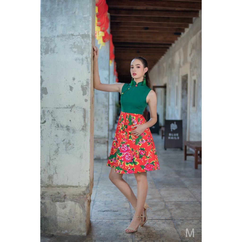 [M80] เดรสจีน กระลายดอกไม้ ทรงเสื้อสีพื้น สีสดลายคมชัด เนื้อผ้านิ่ม