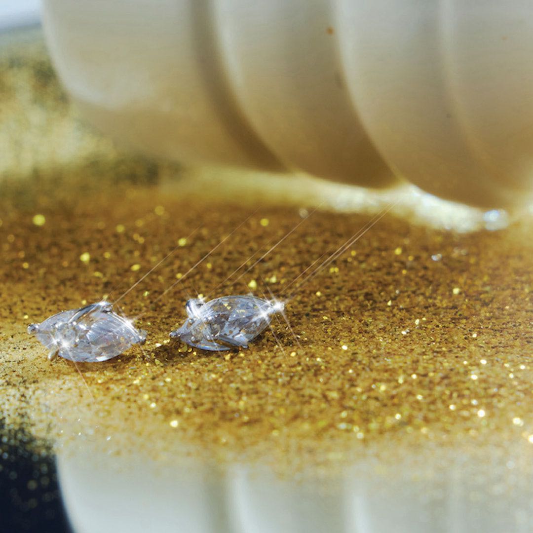 Romantic Hug Marquise Stud Earring