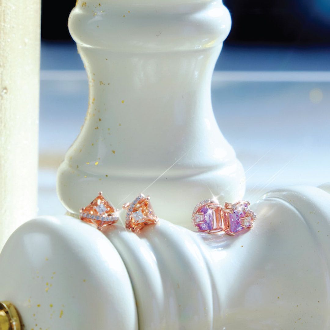 Romantic Hug Square Stud Earring