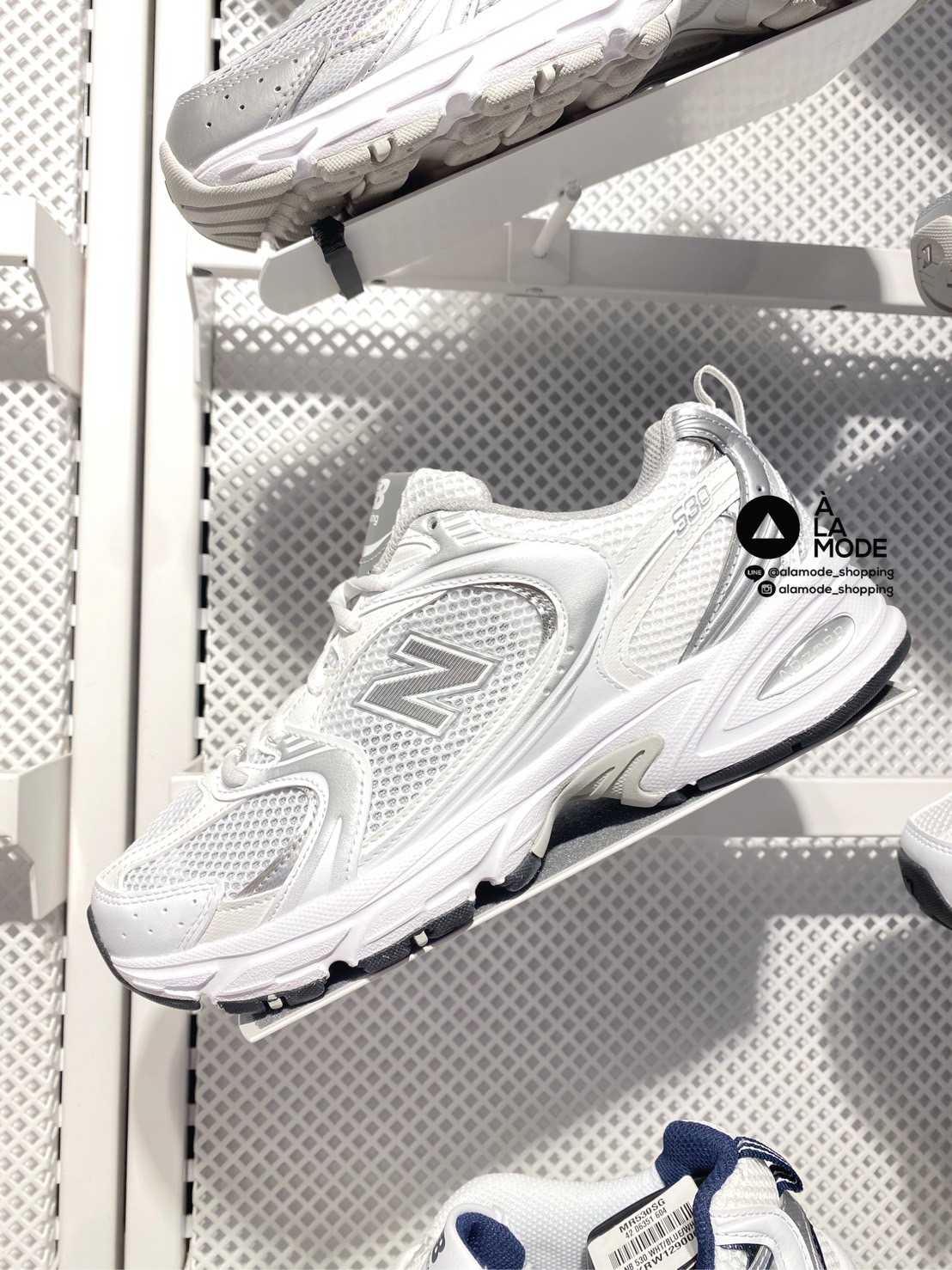 (PRE ORDER) New Balance MR530EMA White/Silver