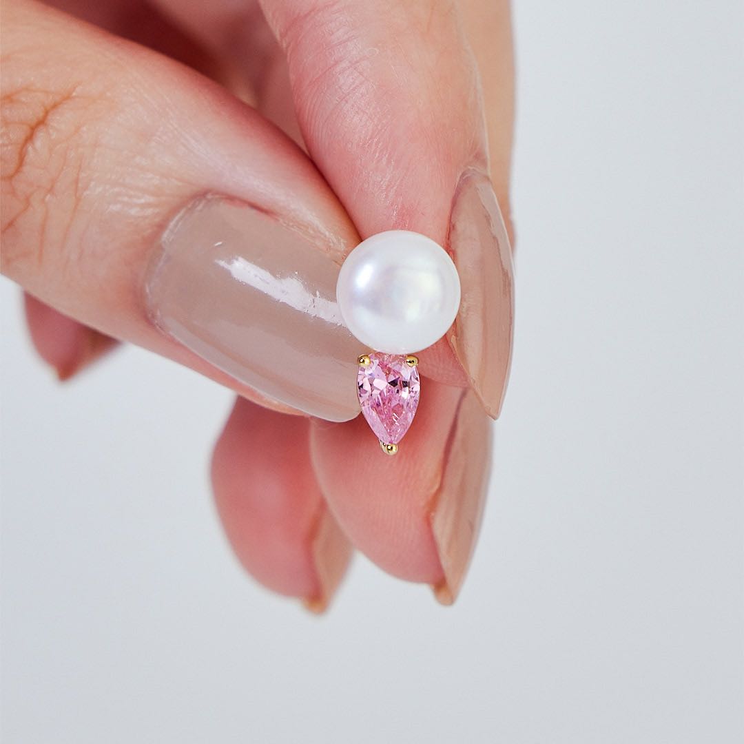 Astraea Pearl Pear Earring