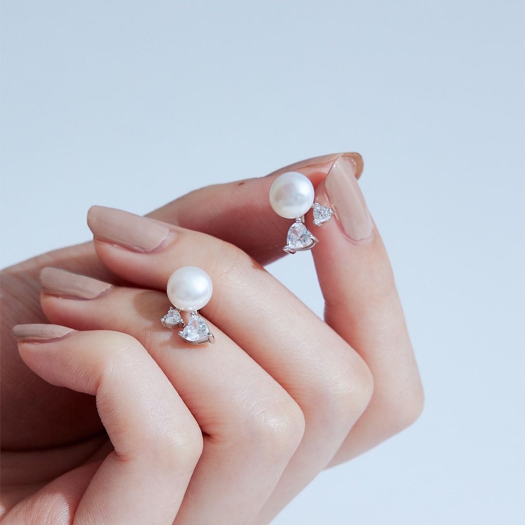 Astraea Pearl Double Heart Earring