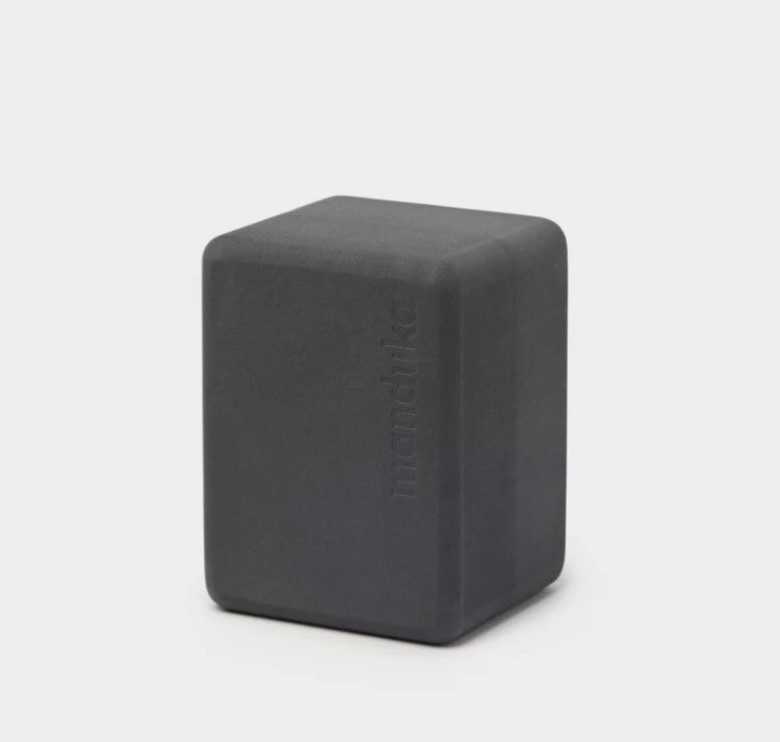 Manduka บล็อคโยคะ ไซส์เล็ก Manduka รุ่น Recycled Foam Yoga Mini Block