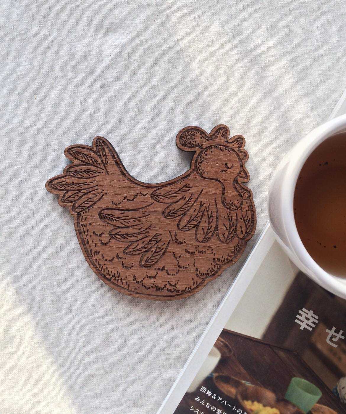 Wooden coaster chicken