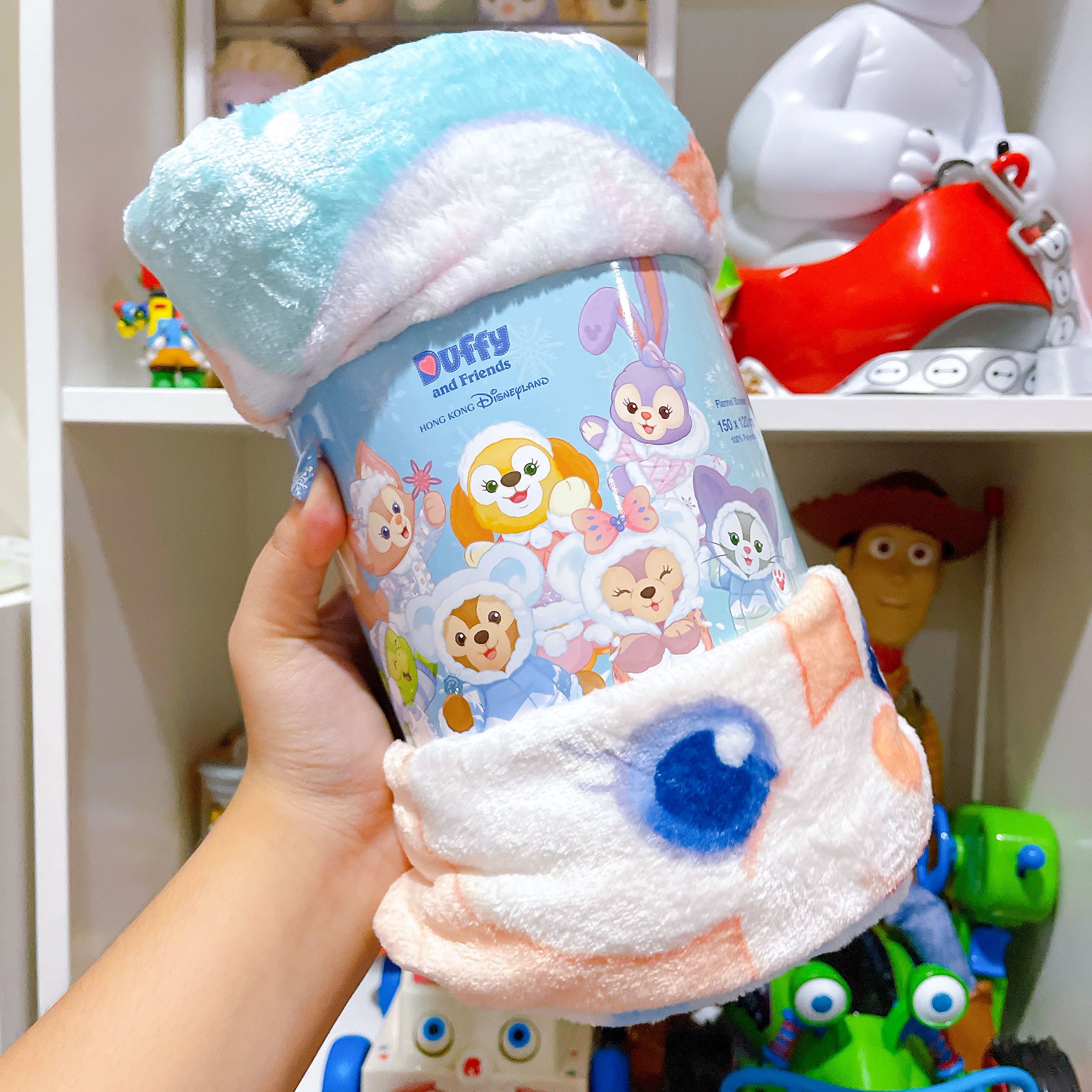 ผ้าห้ม Duffy and Friends ❄️ Sweet Winter Time