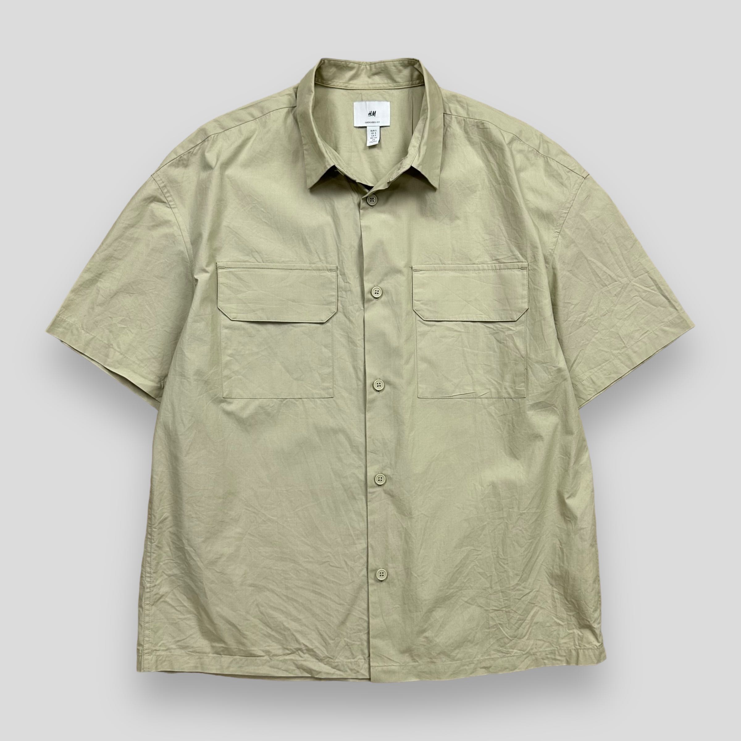 H&M SHORT SLEEVE TWO  POCKET SHIRT 