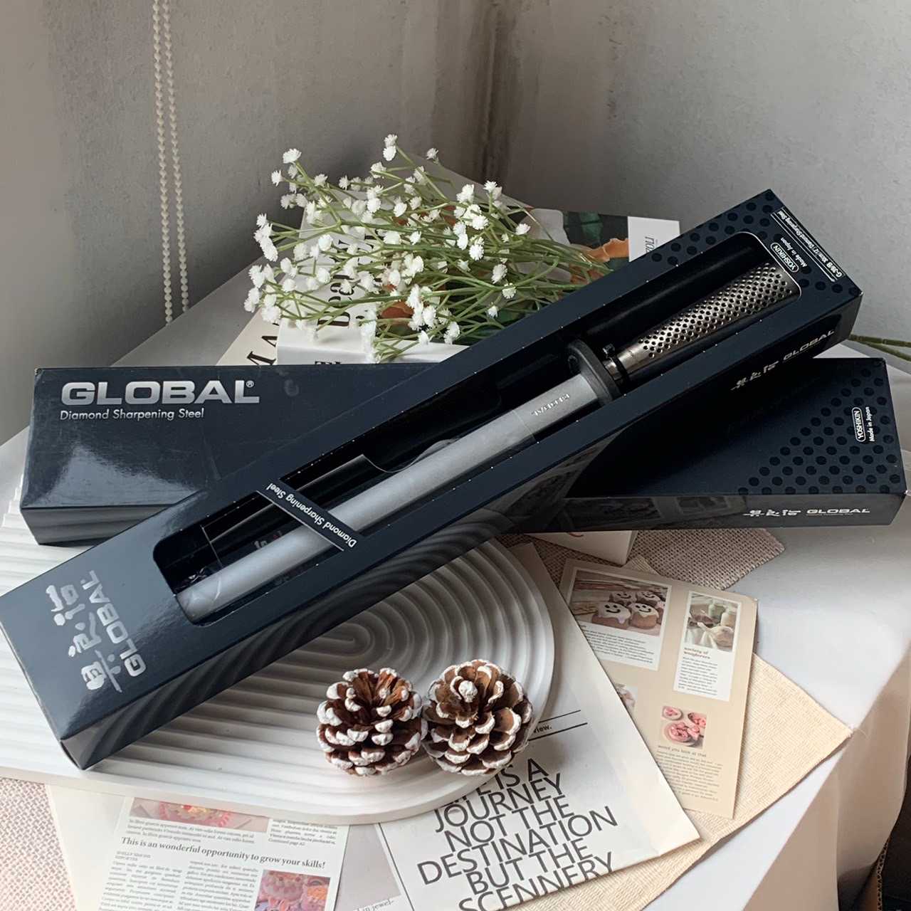 120285 GLOBAL SHARPENING STEEL ROUND CERAMIC POLE G45 24 CM