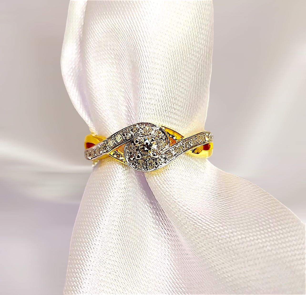 RS9 💍 ราคาดีที่สุด แหวนหมั้น แหวนแต่งงาน 💍 11,900 บาท / 12,900 บาท พร้อมใบเซอร์เพชรแท้