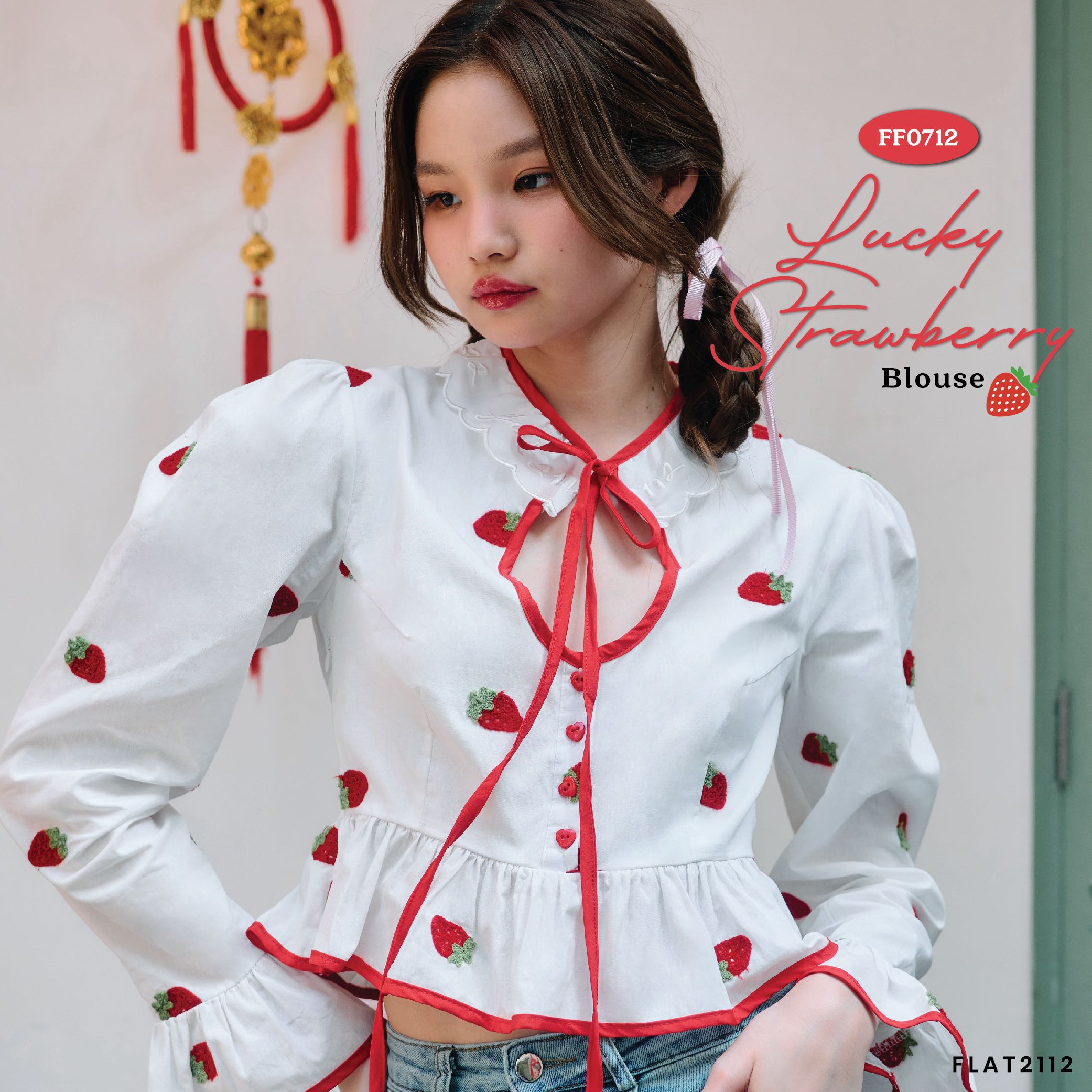 FLAT2112 FF0712 : LUCKY STRAWBERRY BLOUSE เสื้อครอปคอจีน เสื้อลายสตรอเบอร์รี่