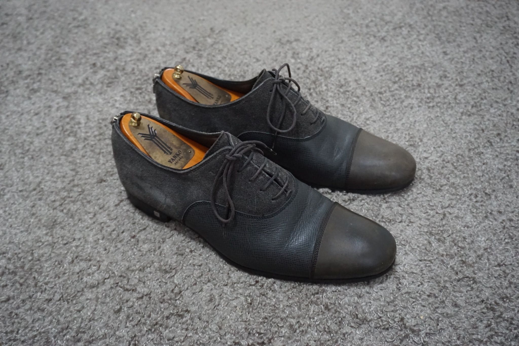 LOUIS VUITTON LACE UP SHOES Size 5