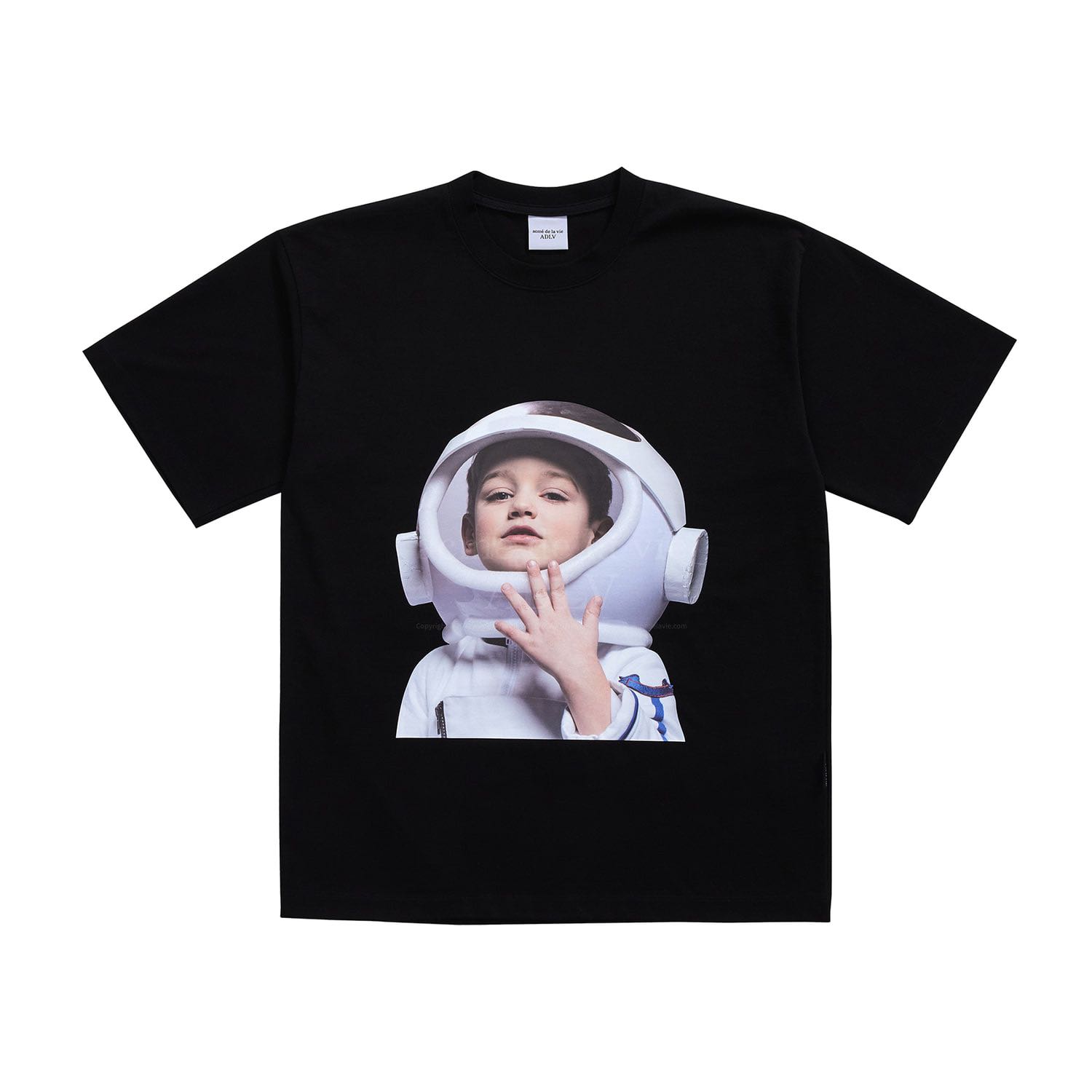 /พร้อมส่ง/ ADLV BABY FACE SHORT SLEEVE T-SHIRT BLACK ASTRONAUT