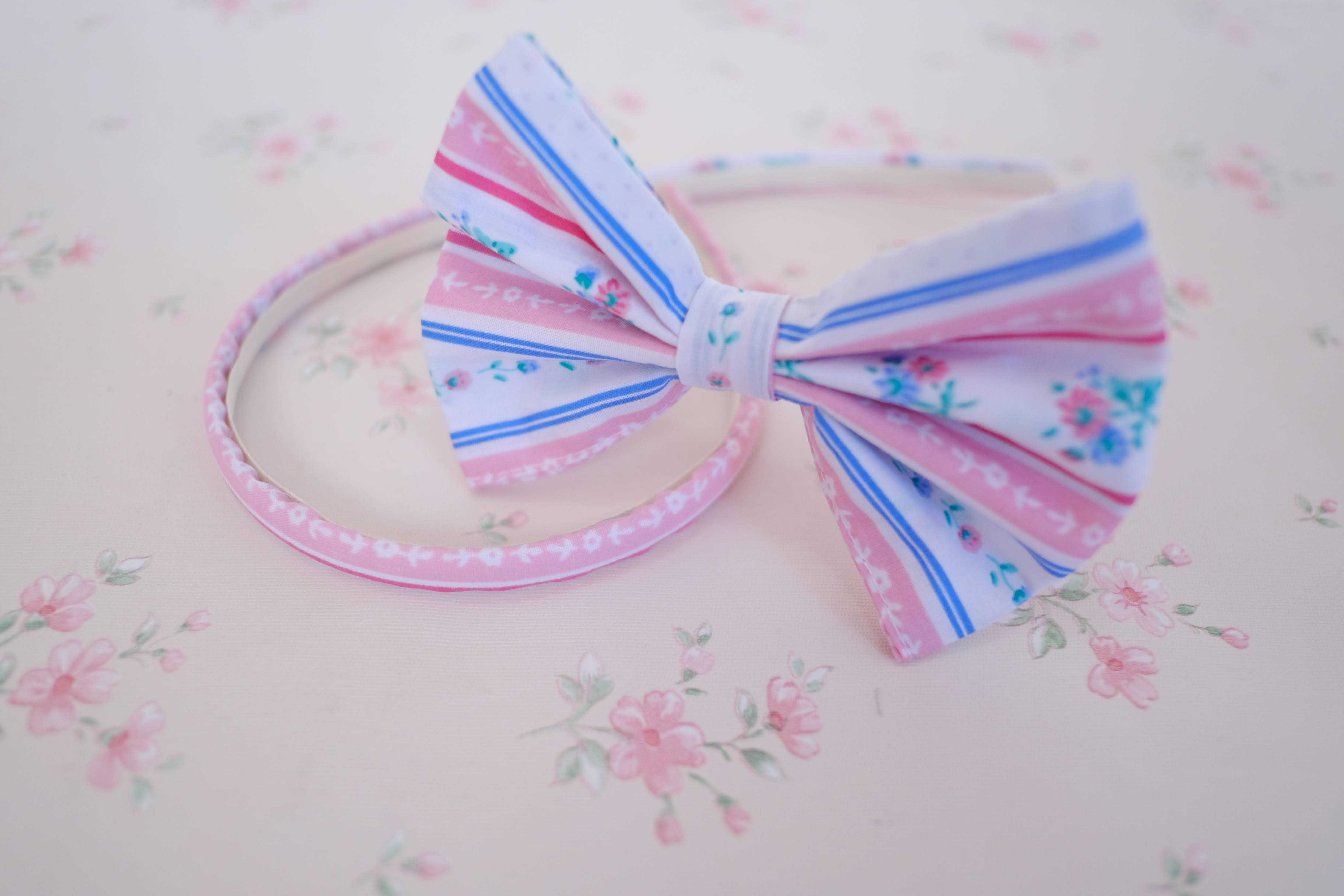Classic & Bow Hairband (Pink/White)