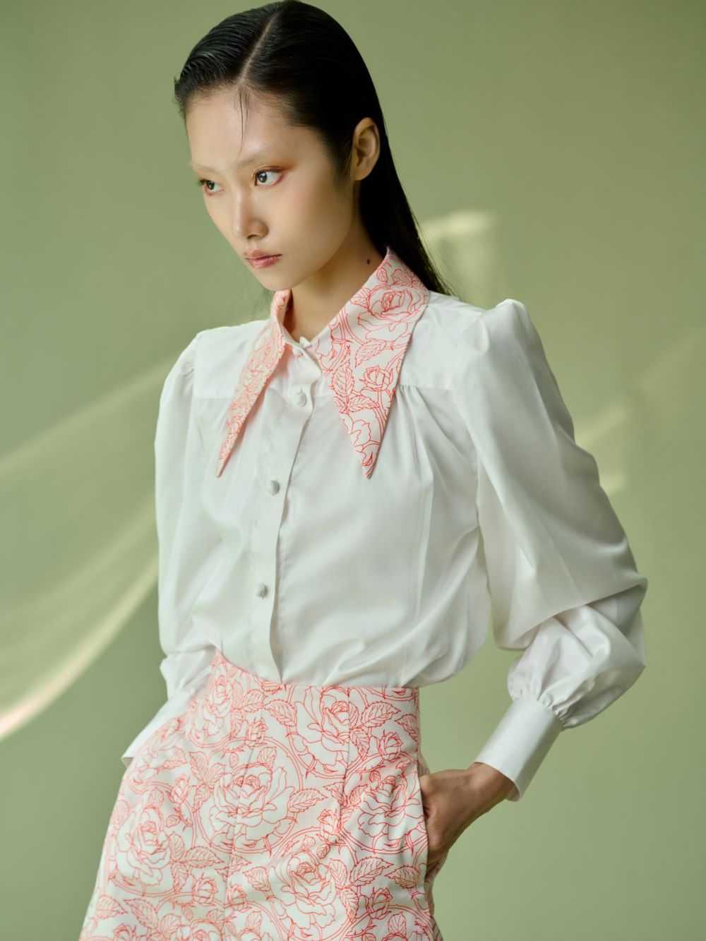 UPTOYOU CNY SHIRT WHITE COLLER เสื้อเชิ้ตผู้หญิงสีขาว แต่งลายพิมพ์คอปก