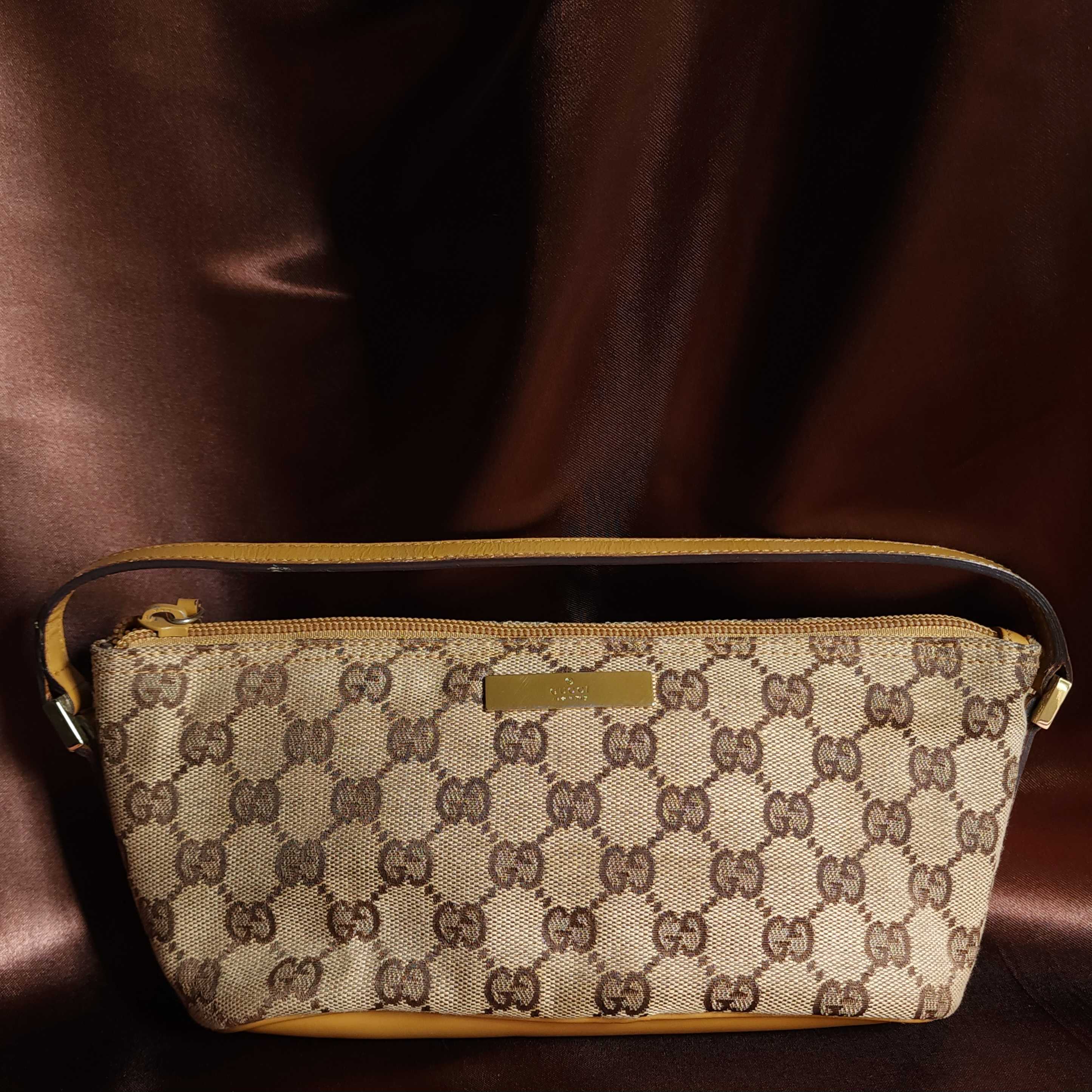 Vintage 1990s Gucci Boat Pochette