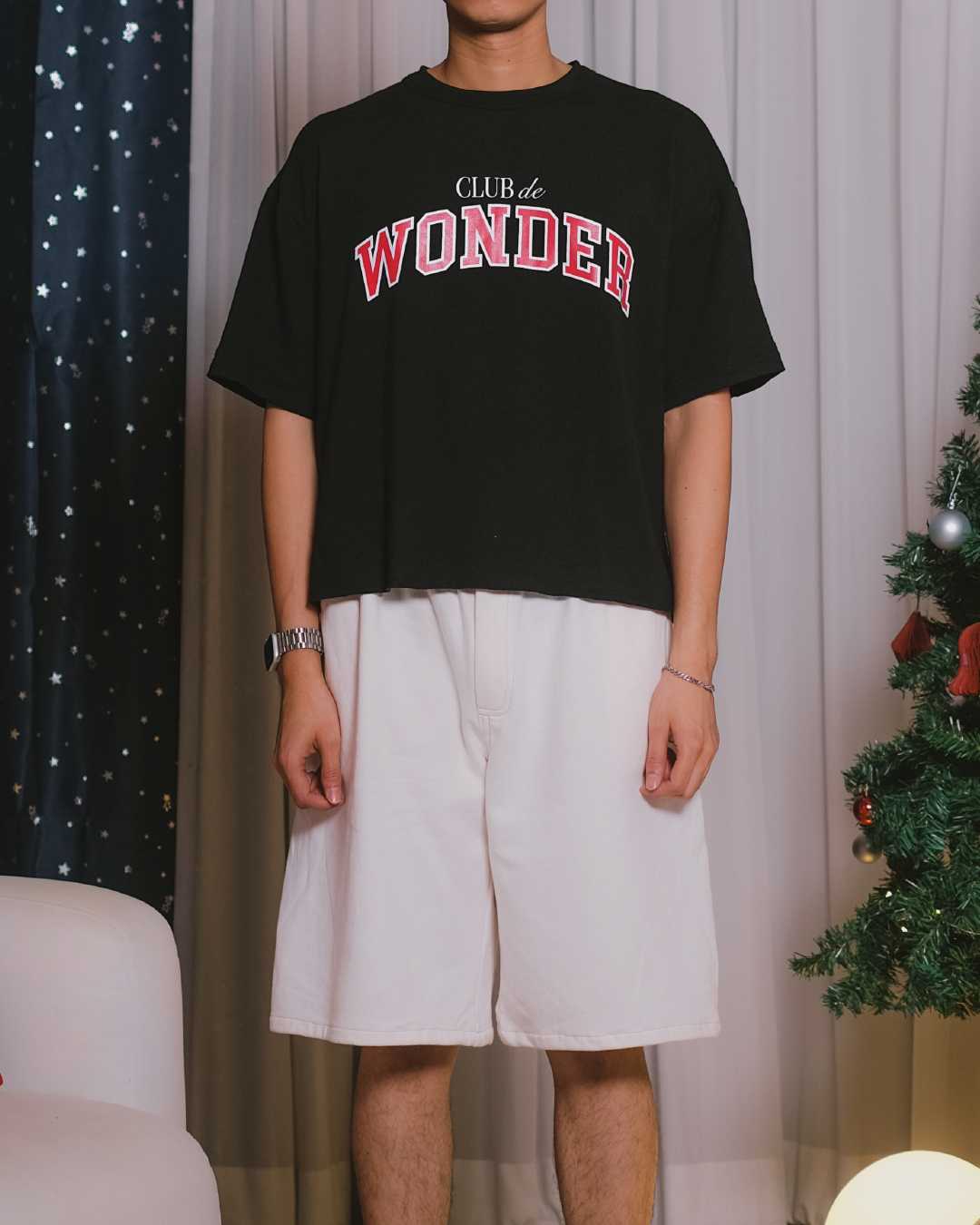 CLUB ✿ 53 ‘Club de Wonder’ Cropped T in Black