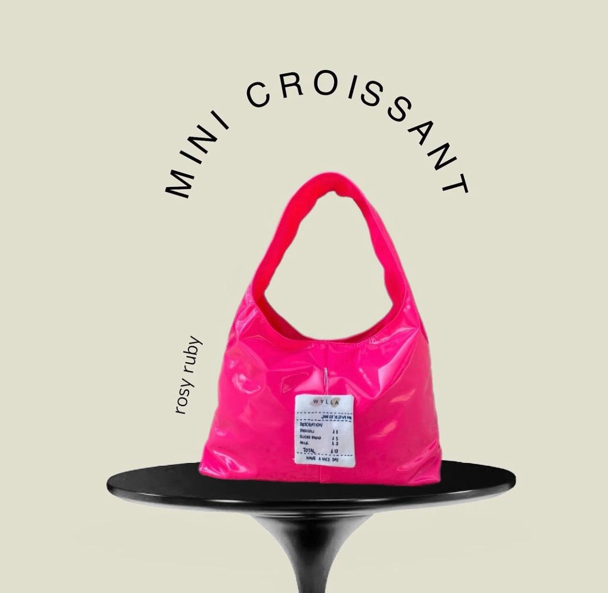 ￼Wyllabrand กระเป๋าผ้า Mini Croissant Rosy Ruby