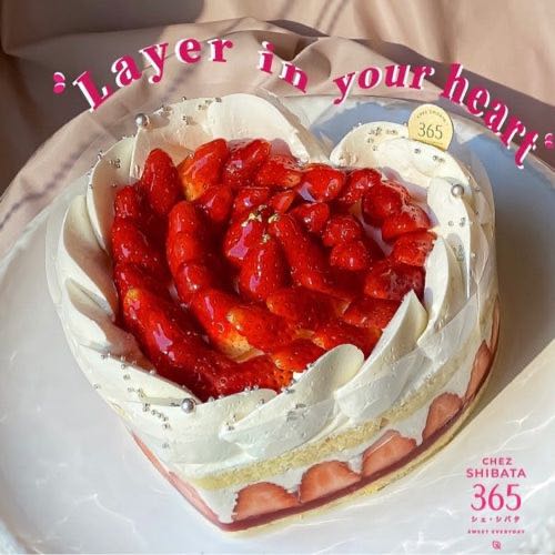 2.5 Strawberry Heart Whole cake ストロベリー・ハートシェイプ・バースデーケーキ
