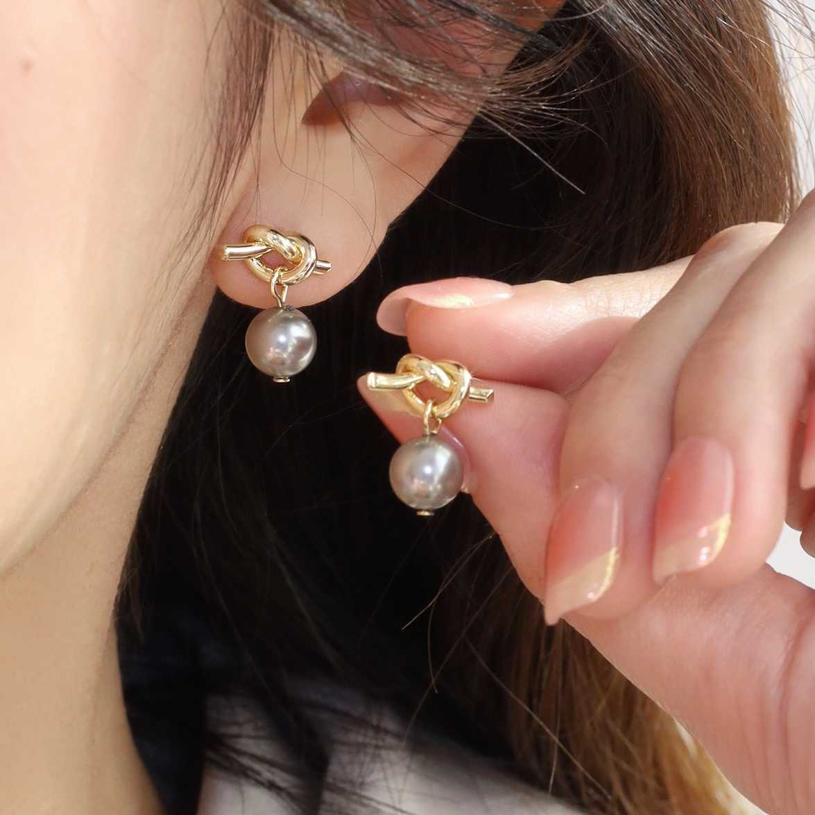 [พร้อมส่ง] ต่างหูแต่งมุกแก้วฟรุ้งฟริ้ง น่ารัก มีเสน่ห์มาก | QE002