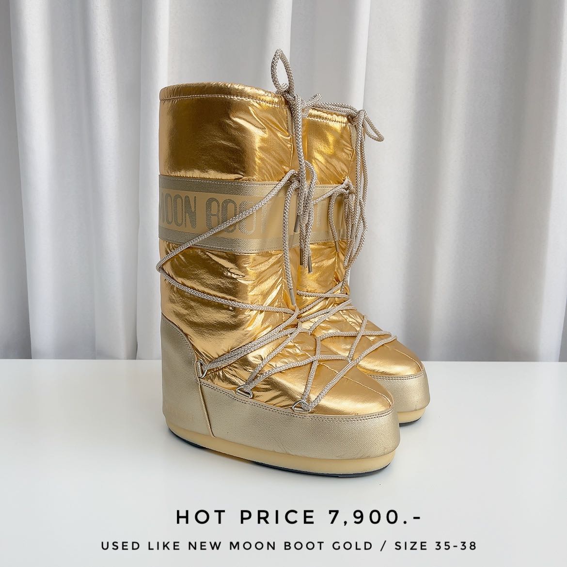 USED LIKE NEW MOON BOOT - GOLD