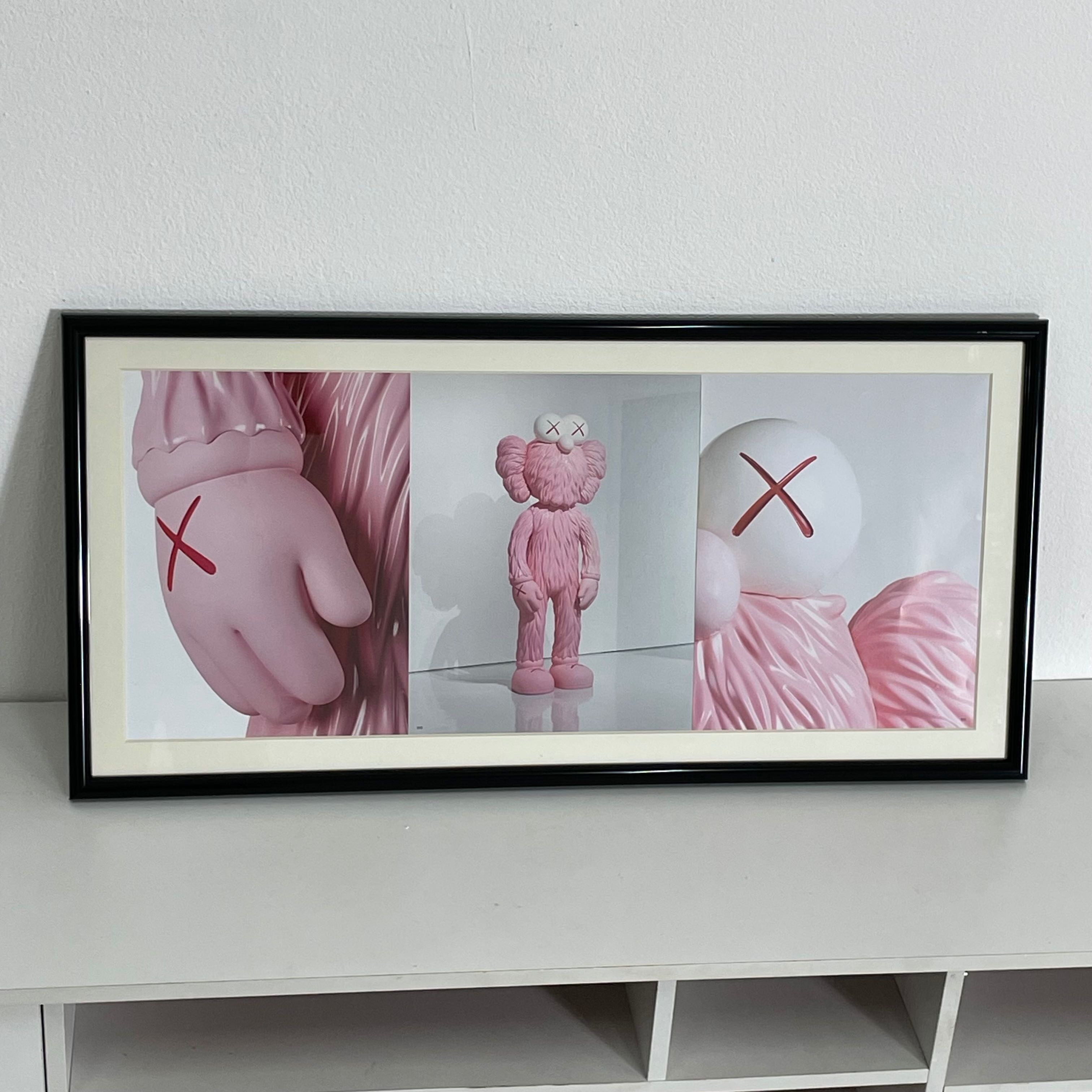 Kaws (pink)