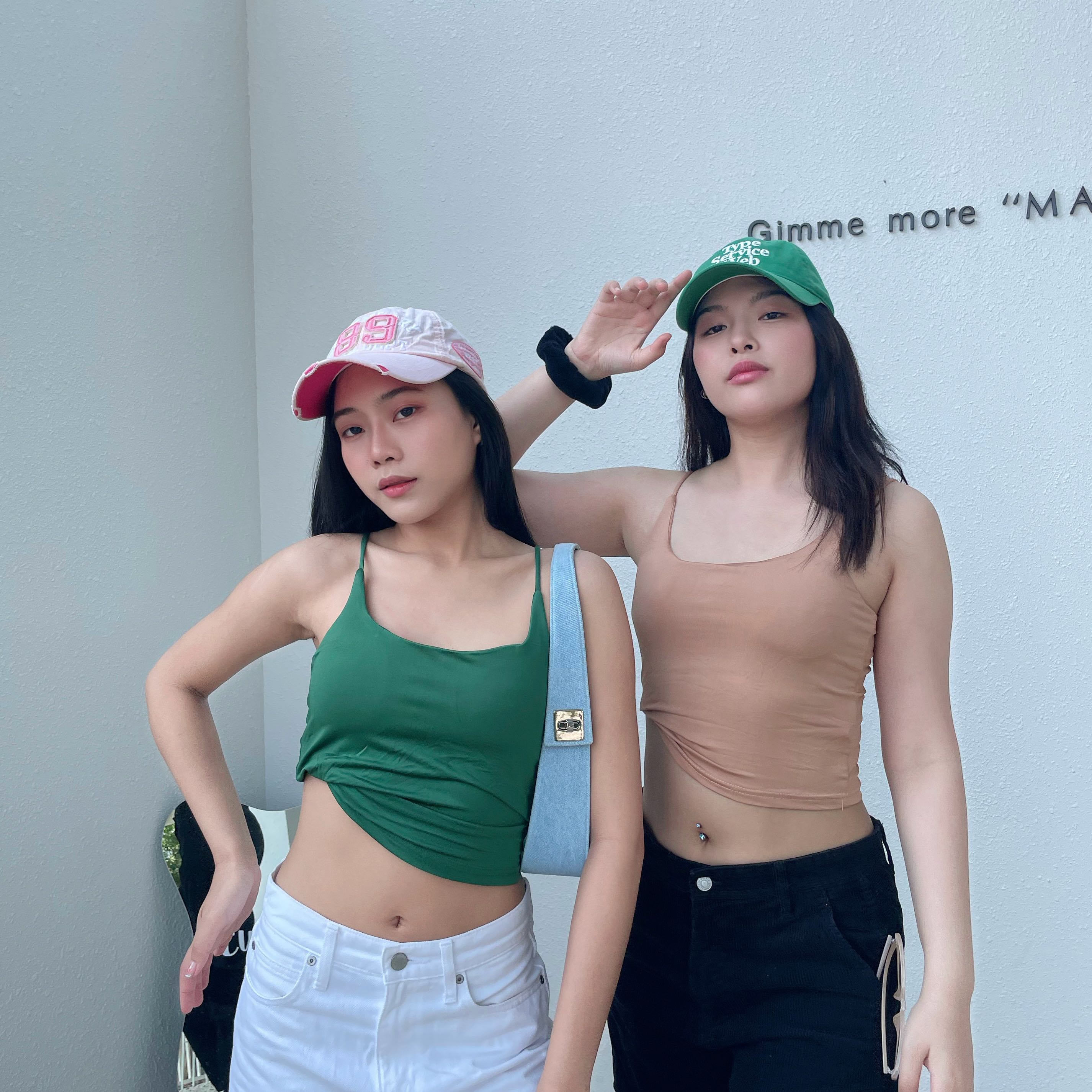 💢SALE!! ขาดทุน💢 เสื้อสายเดี่ยวเรย่อน เนื้อดีสีพื้น