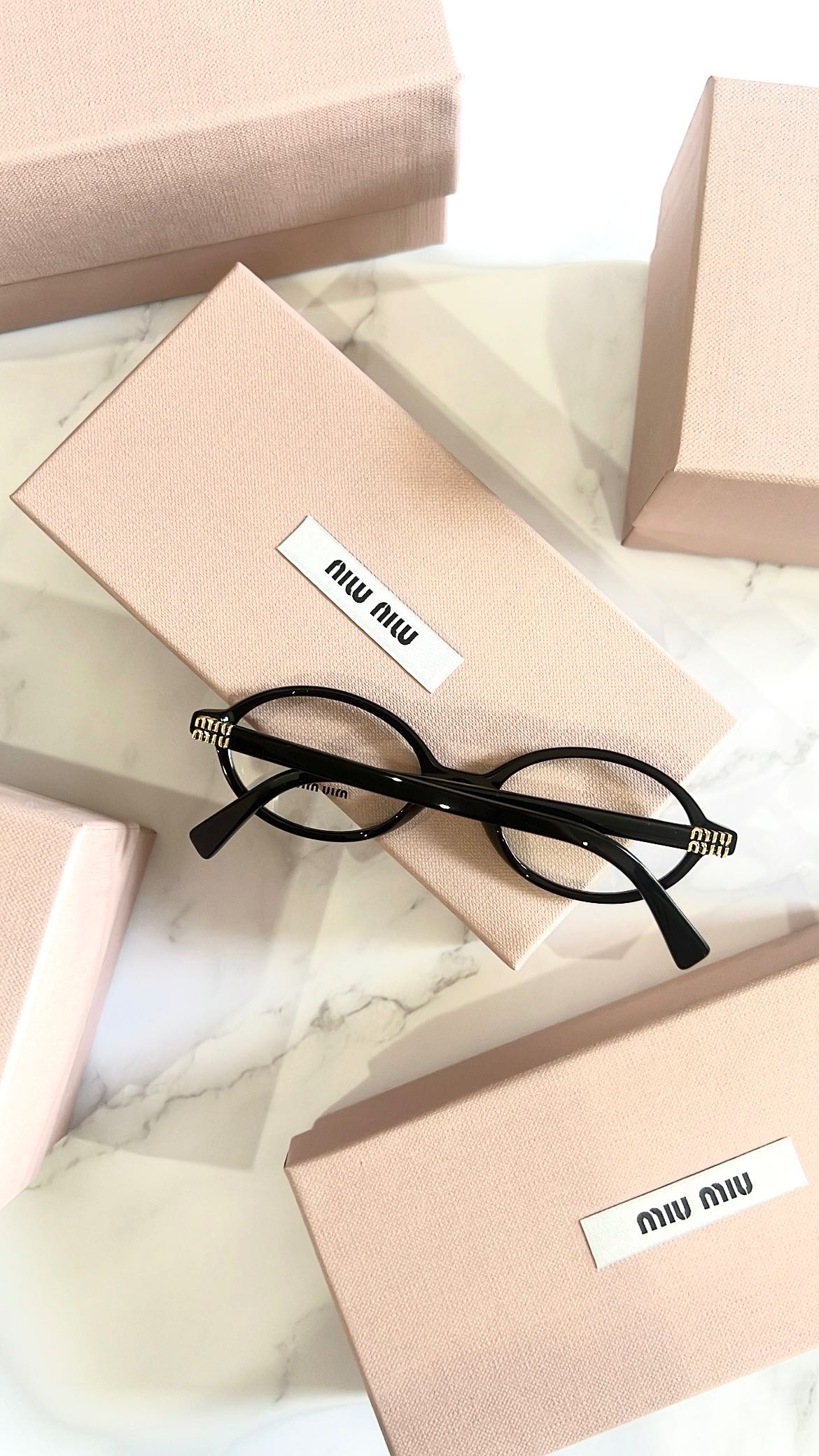 กรอบแว่นสายตา Miu Miu regard - black