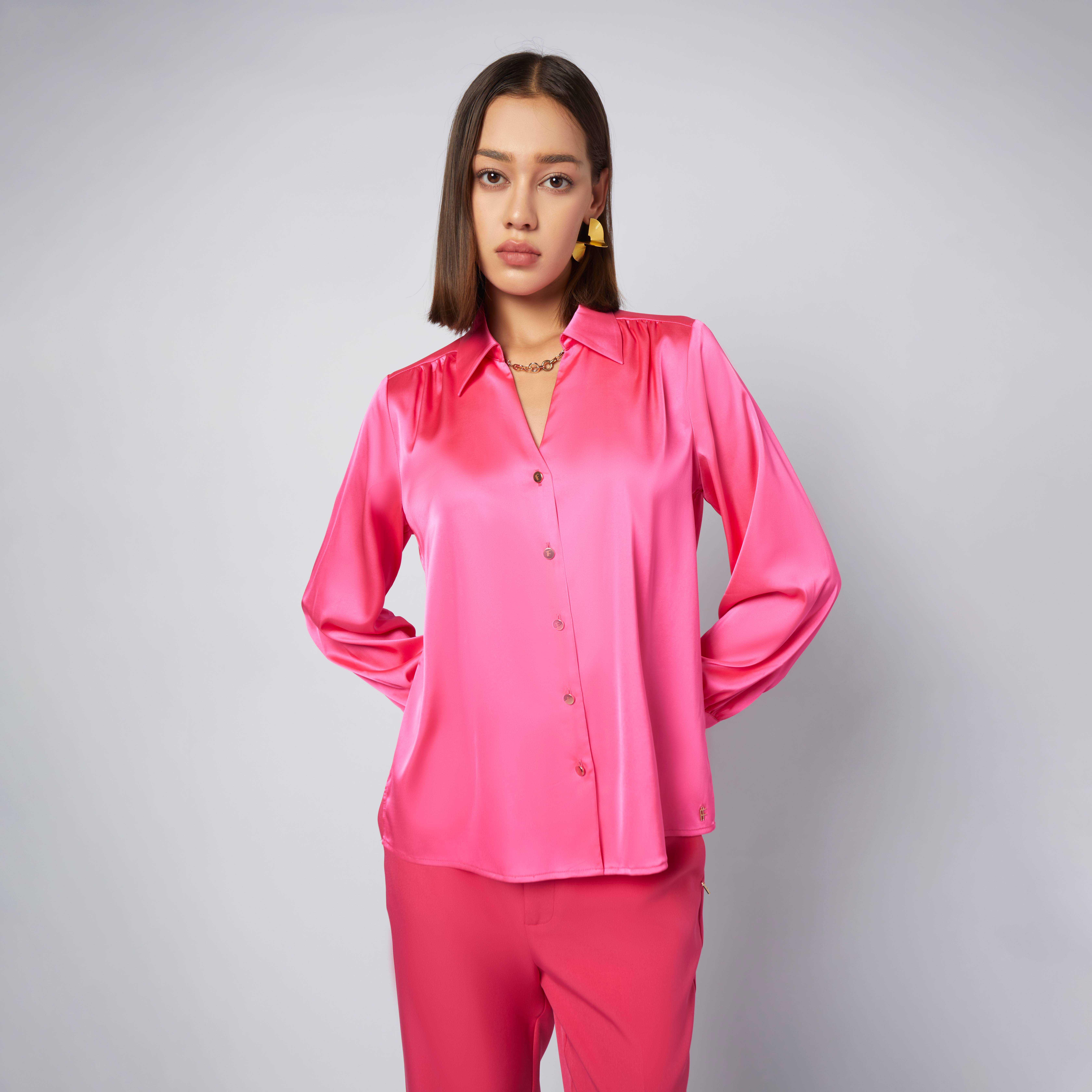 เสื้อเชิ้ตคอวีผ้าซาติน | V-Neck Satin Shirt | 06339