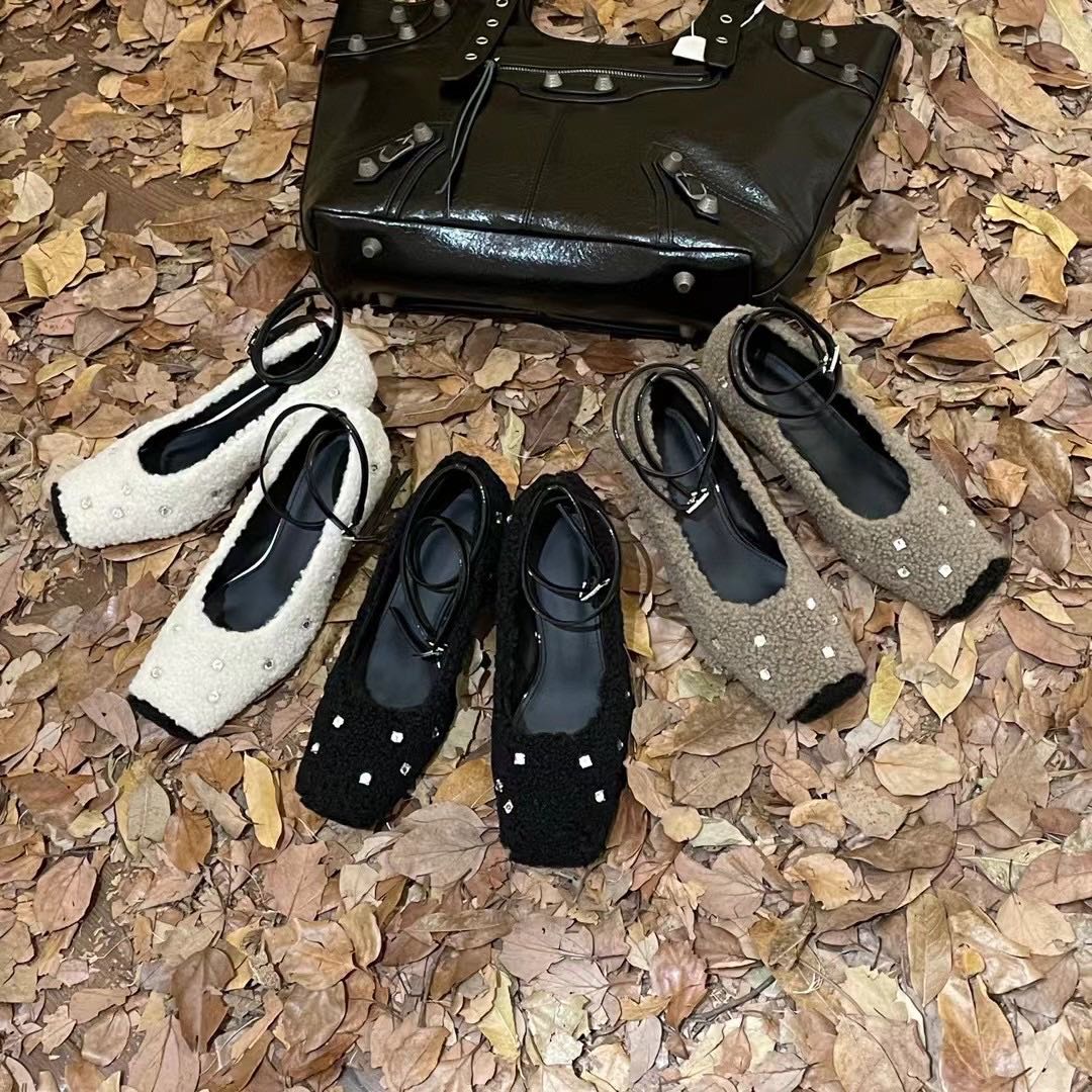 #VRY213  🎖️Heels 