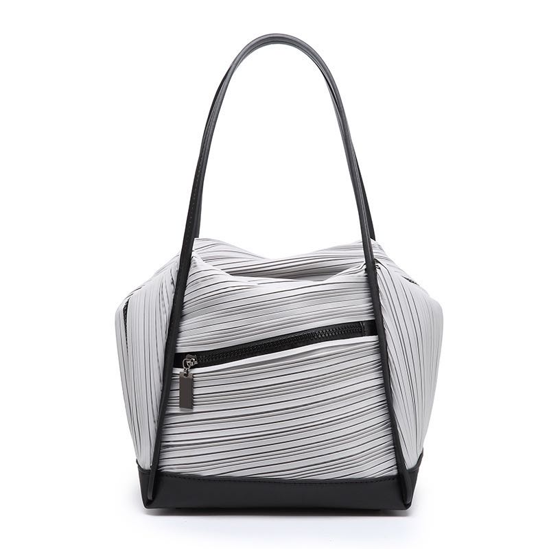 Issey signature bag 
