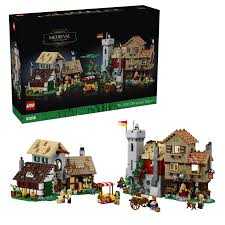 10332 Medieval Town Square