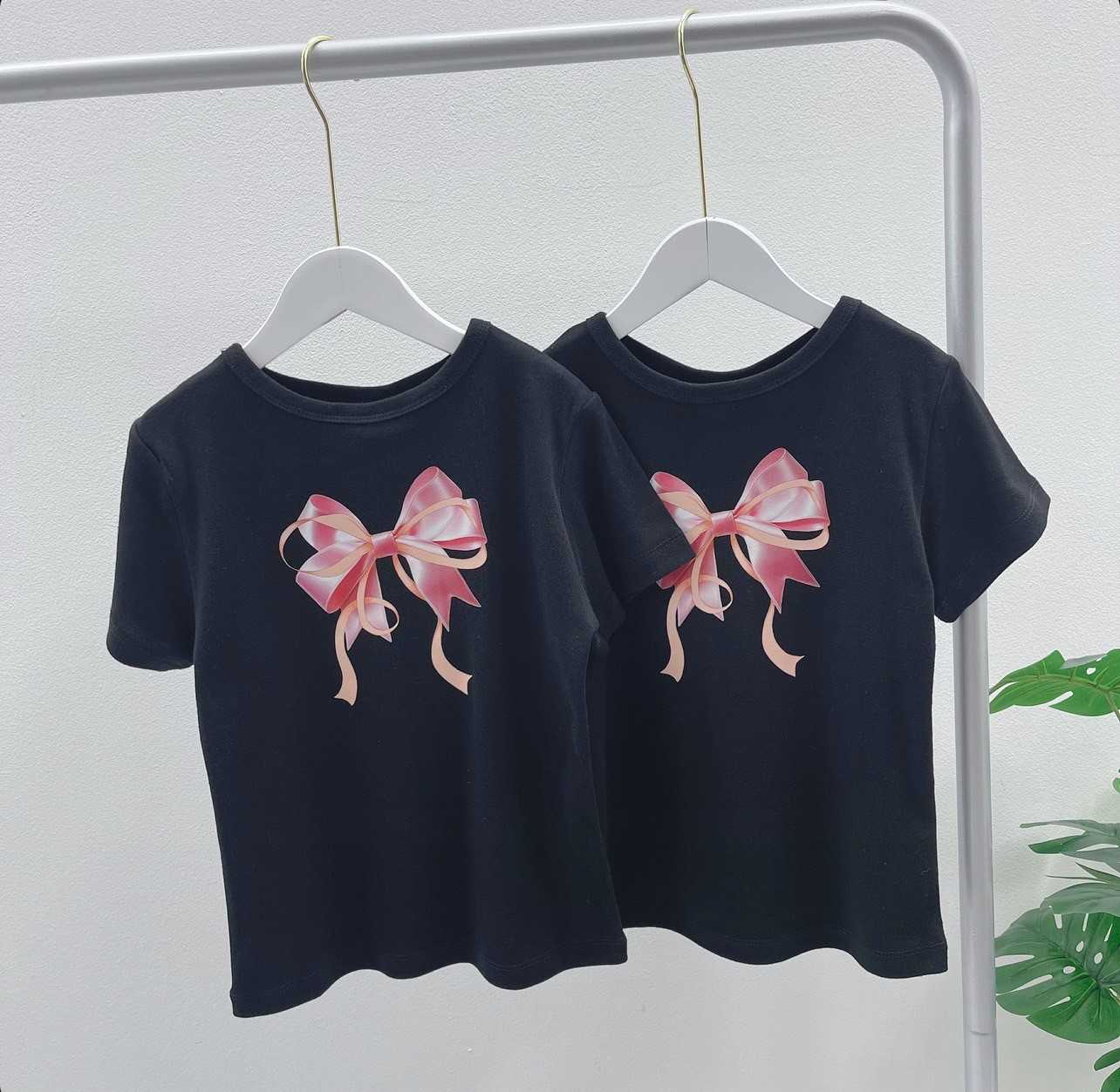 RONRON Double Ribbon Slim Cropped T-Shirt