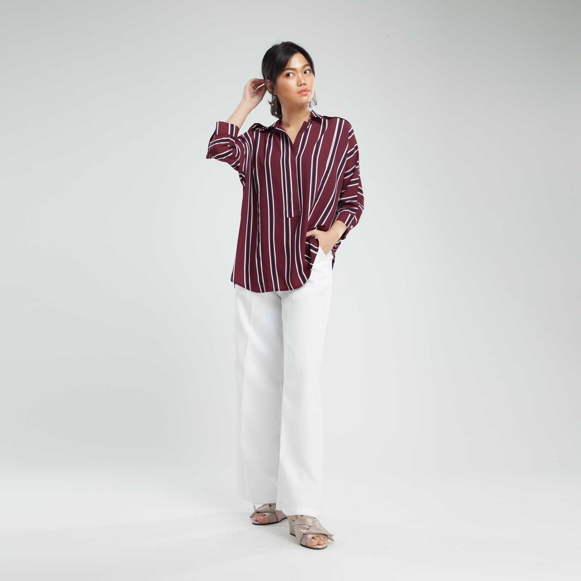 QueenCows เสื้อให้นม Mael Line Top (Red)