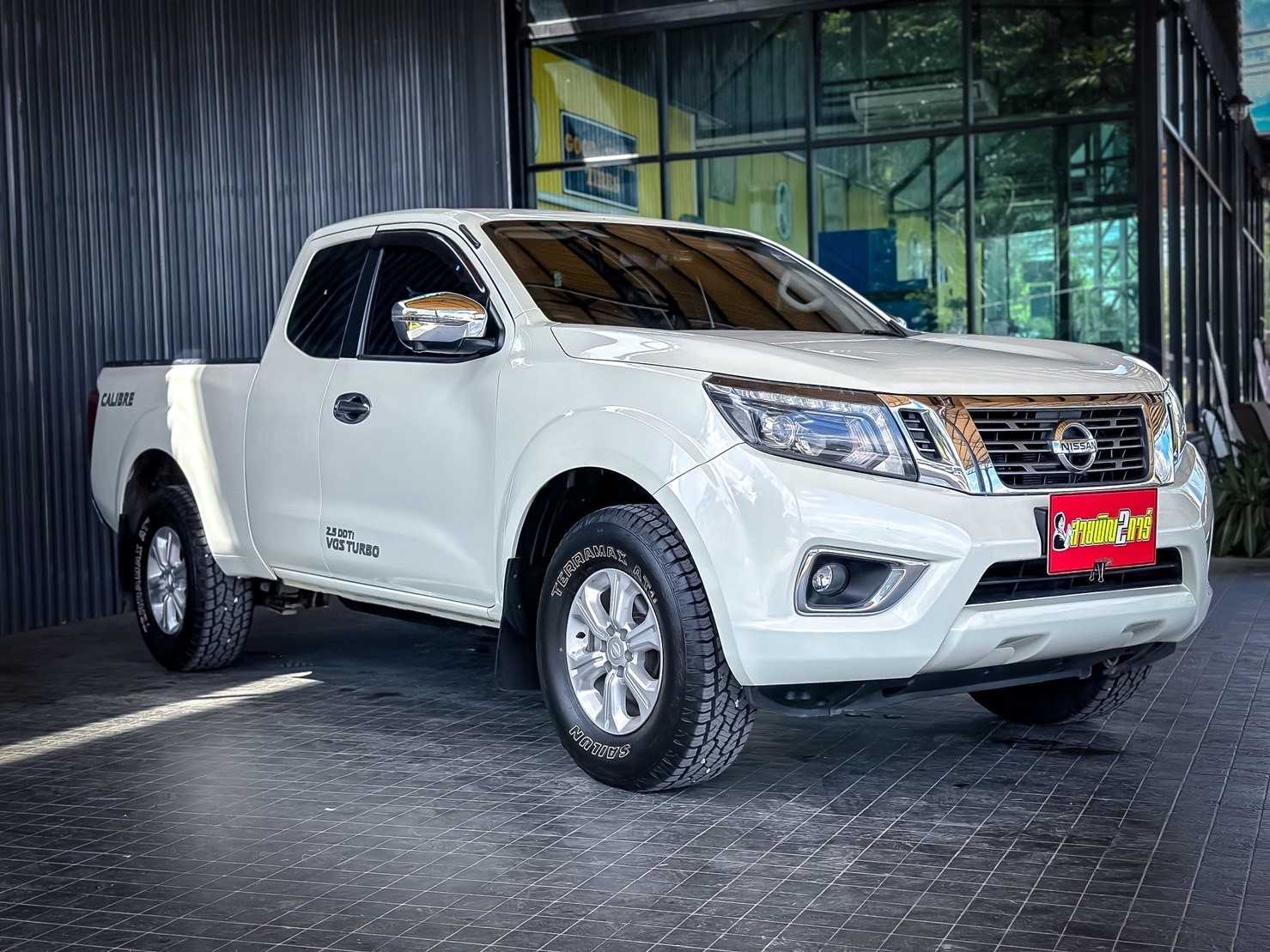 NISSAN  NAVARA  CAB  CALIBRE  EL