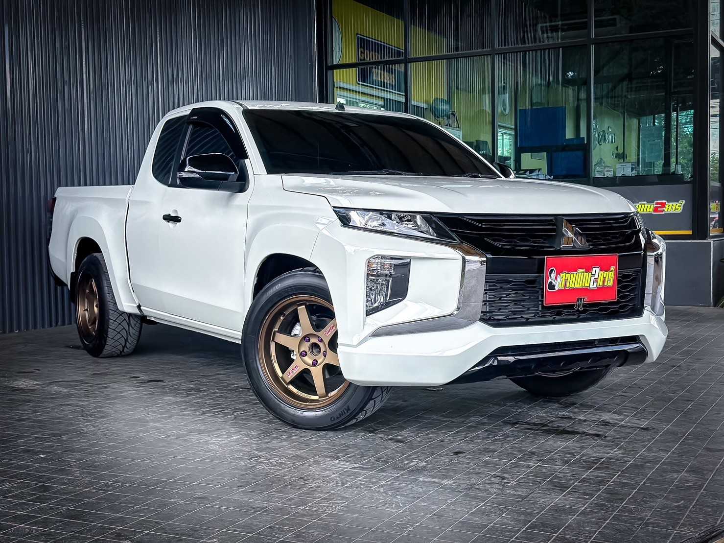 MITSUBISHI  TRITON  CAB  GLX
