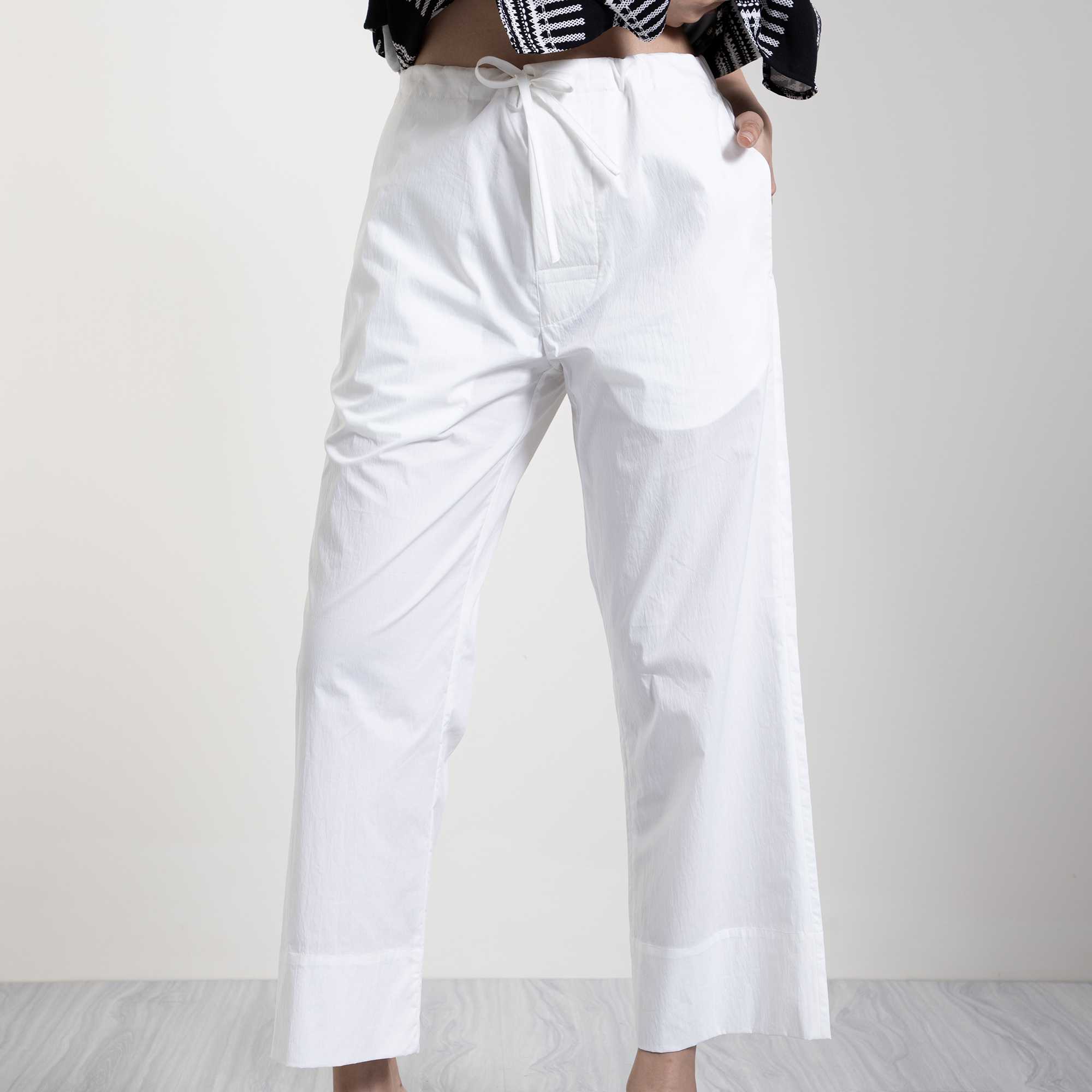 QueenCows กางเกงหลังคลอด Gaen Wide Leg (White)