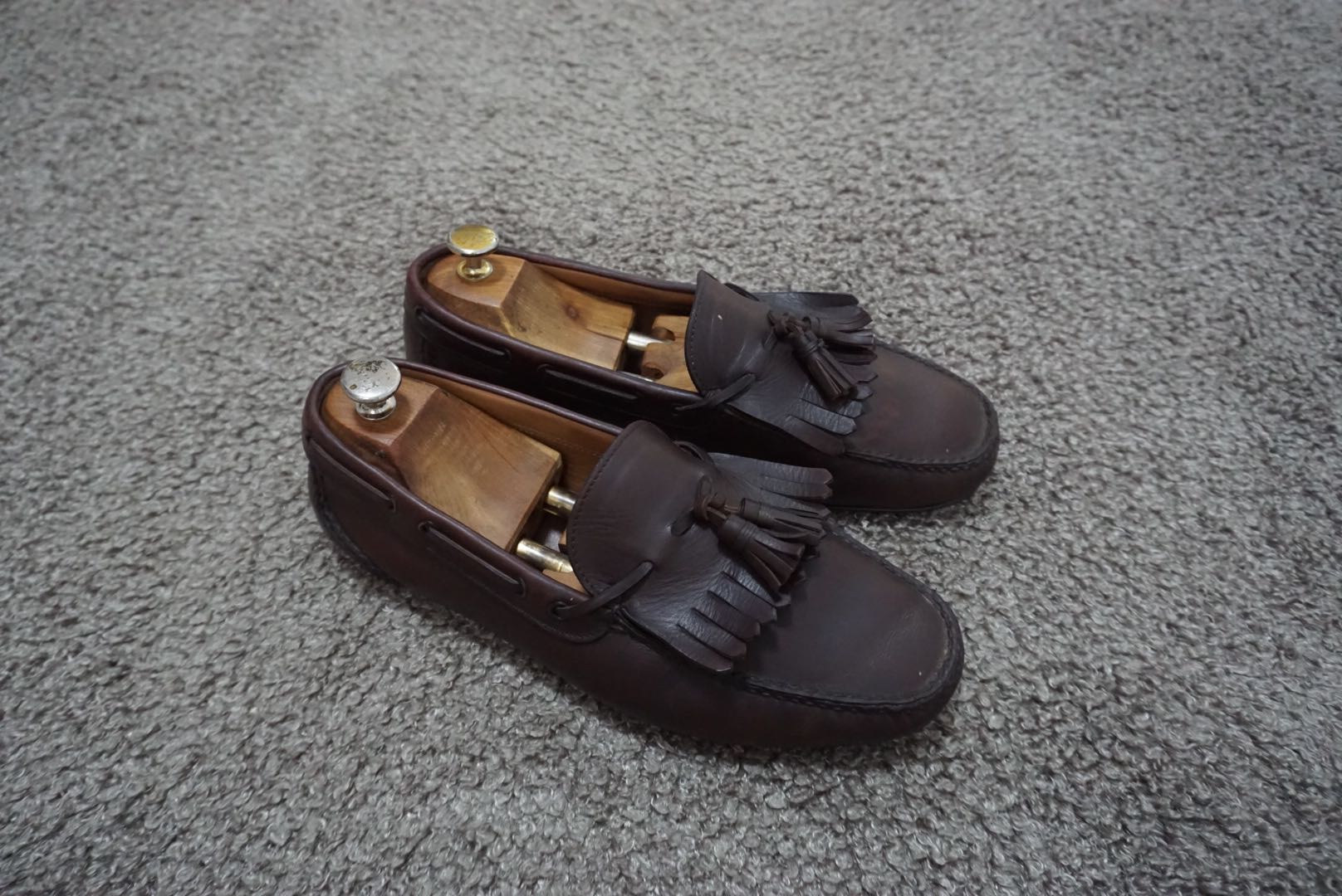 SALVATORE FERRAGAMO Leather Driving Shoes Size 8