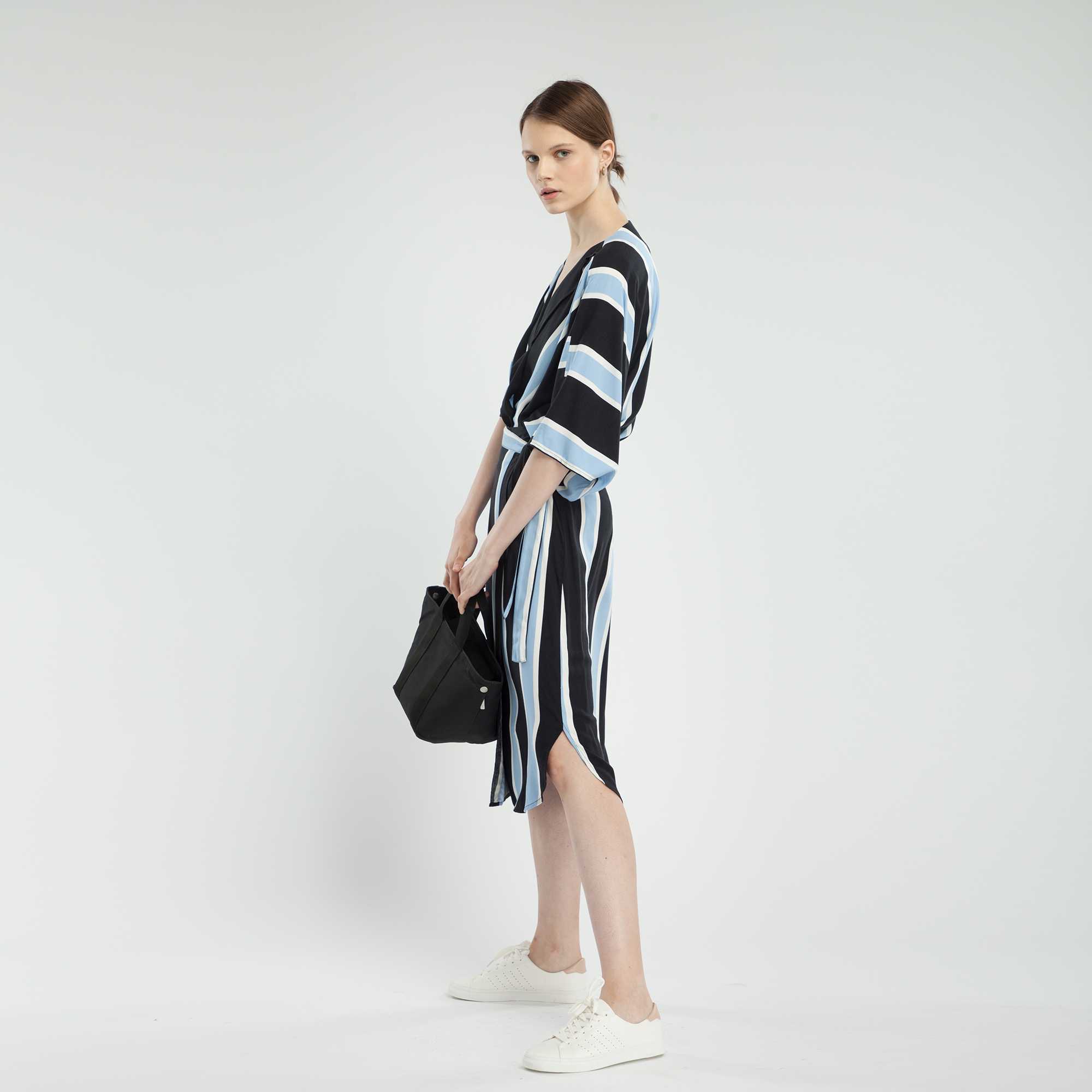 QueenCows ชุดเซ็ตให้นม Cotton Striped Set (Blue)
