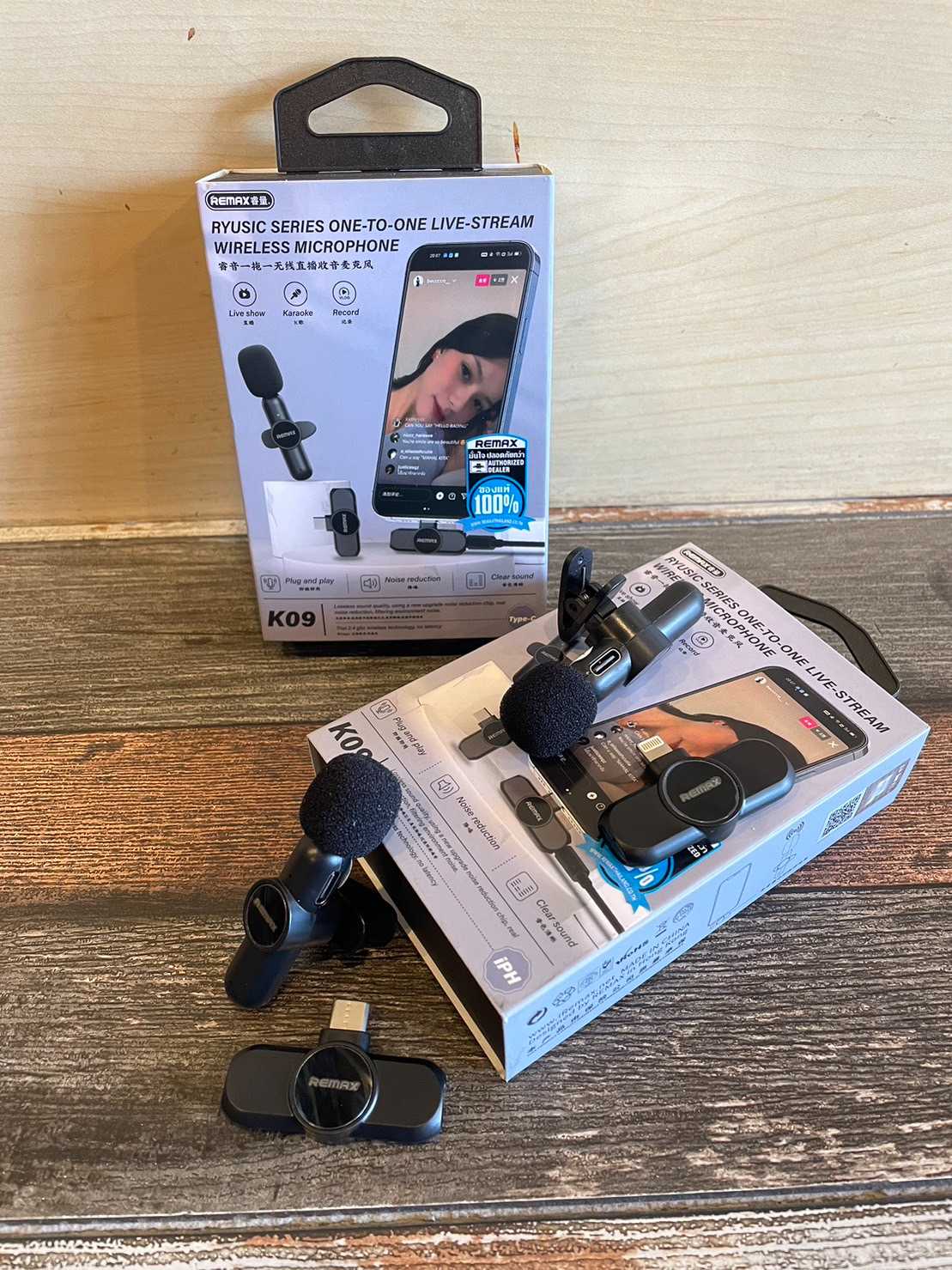 ไมโครโฟนไร้สาย ไมโครโฟนแบบ wireless มี 2 รุ่น สำหรับช่องเสียบ ไลท์นิ่ง และ ไทป์-ซี